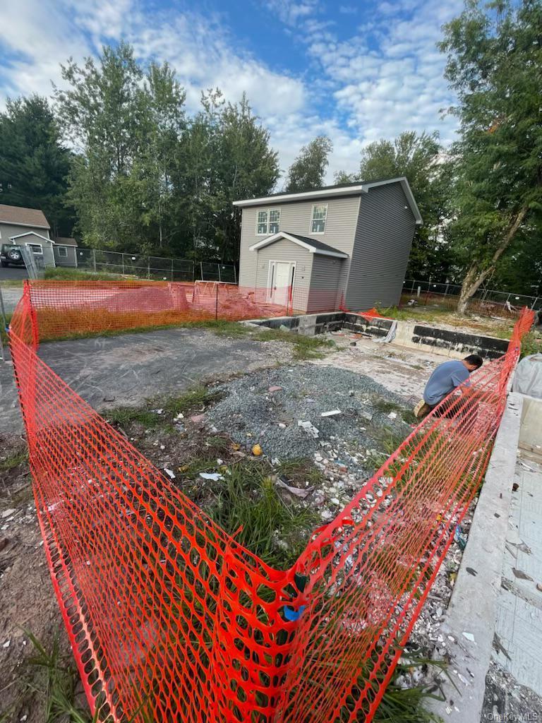 14 James Place, Kiamesha Lake, NY 12751