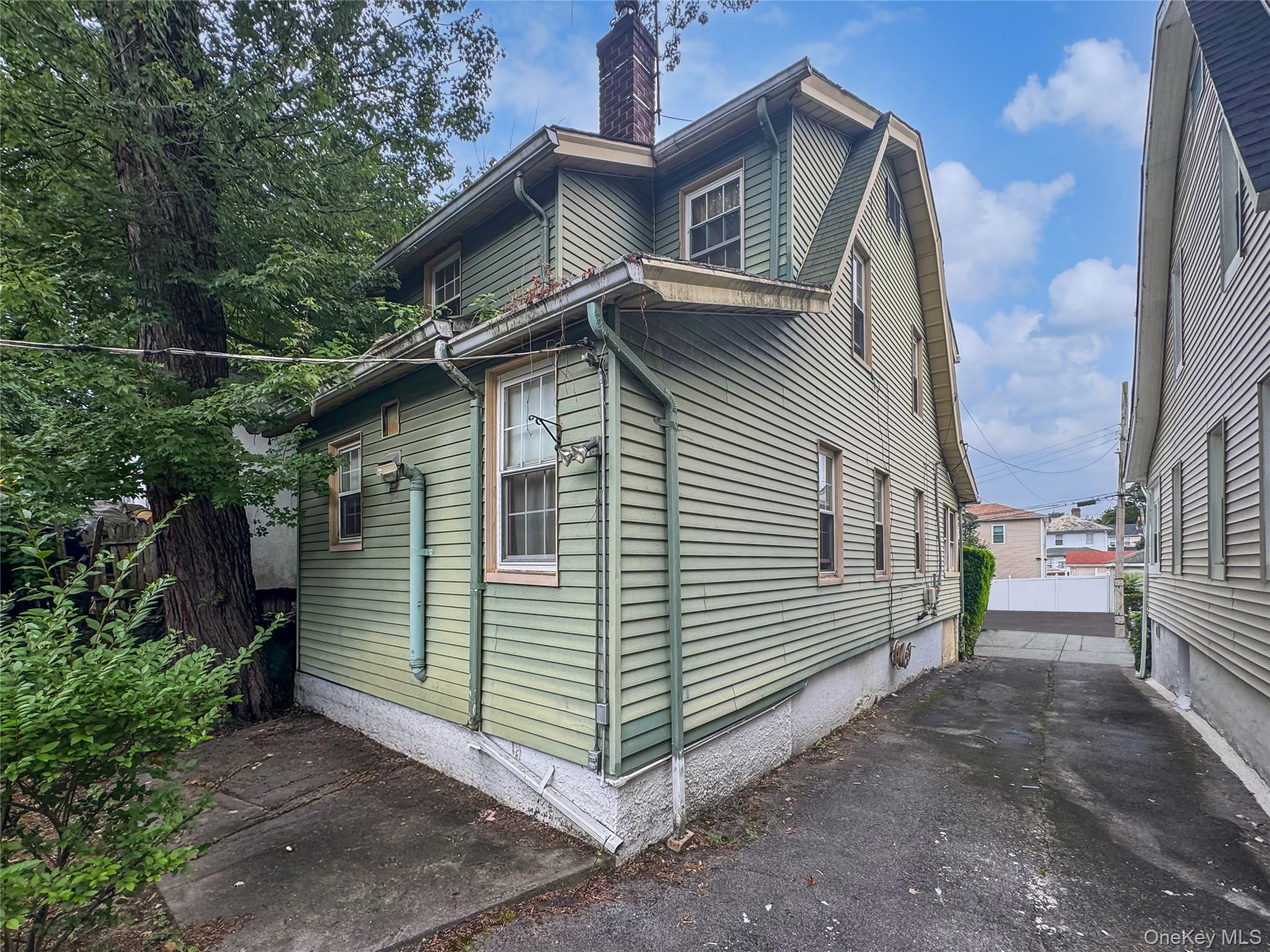 2123 Garrett Place, Bronx, NY 10466