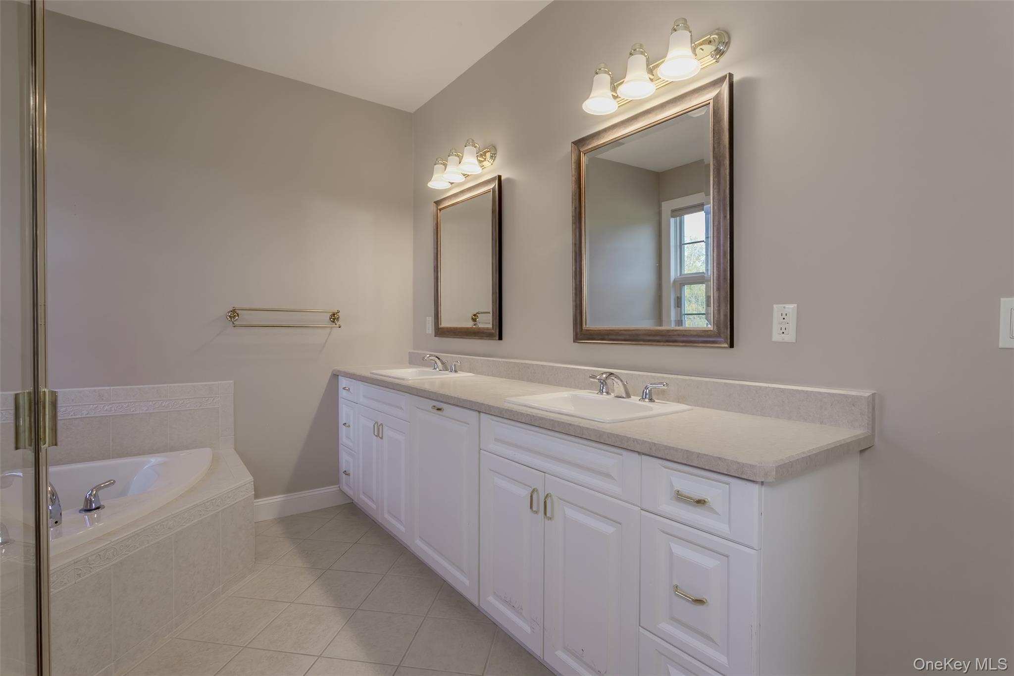 94 Prices Switch Road, Warwick, NY 10990