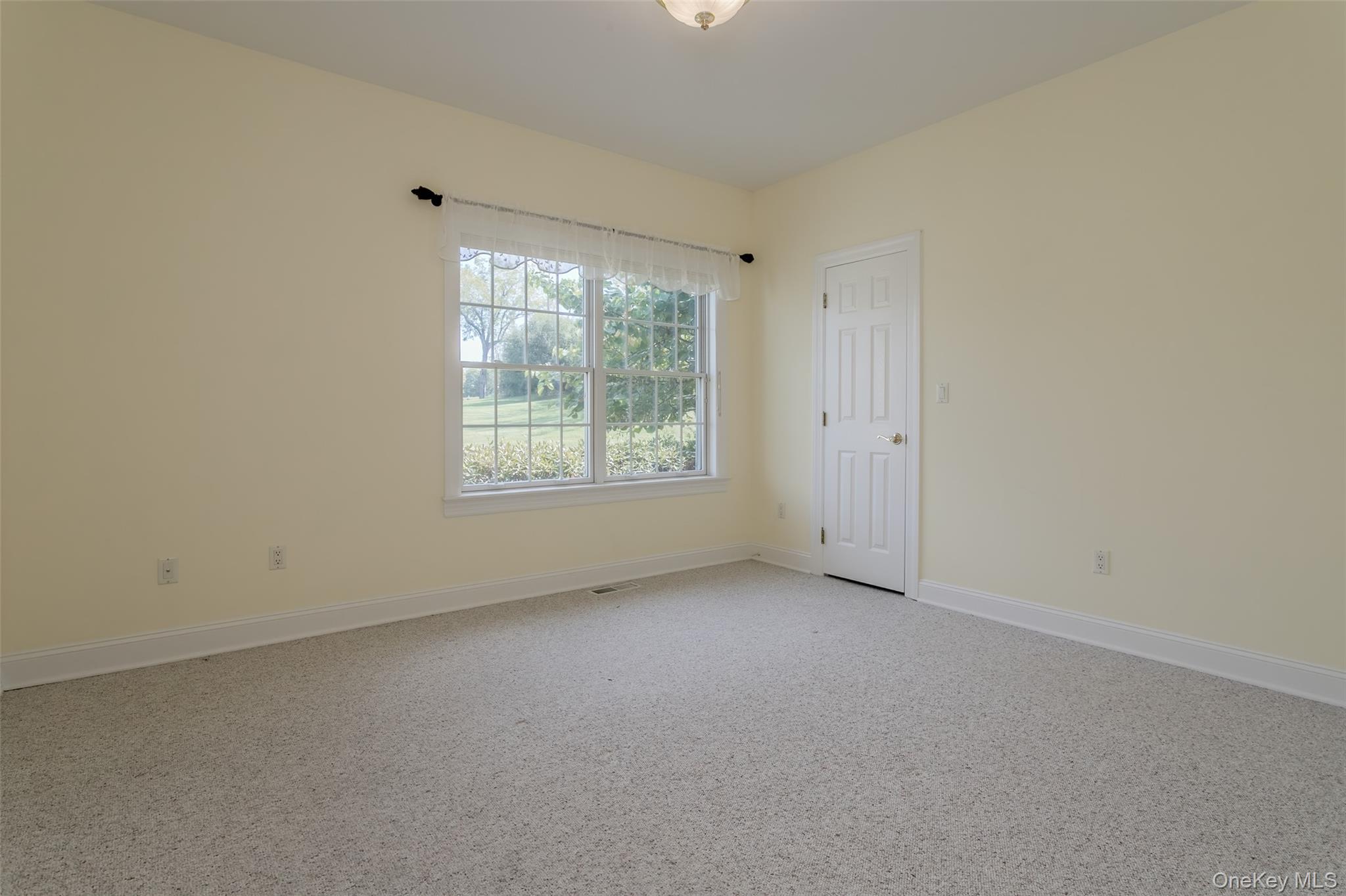 94 Prices Switch Road, Warwick, NY 10990