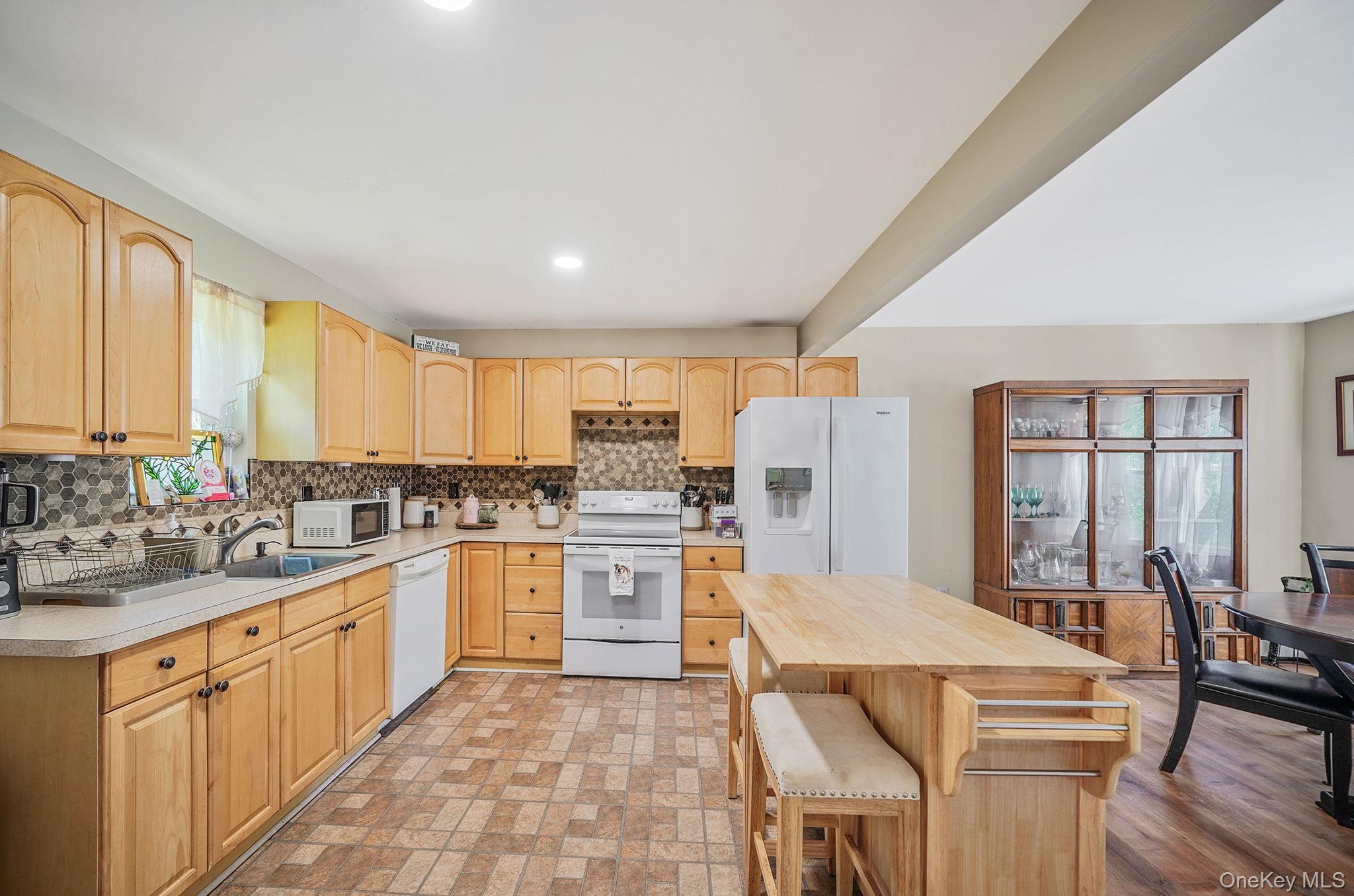 35 Maple Avenue, Bellport, NY 11713