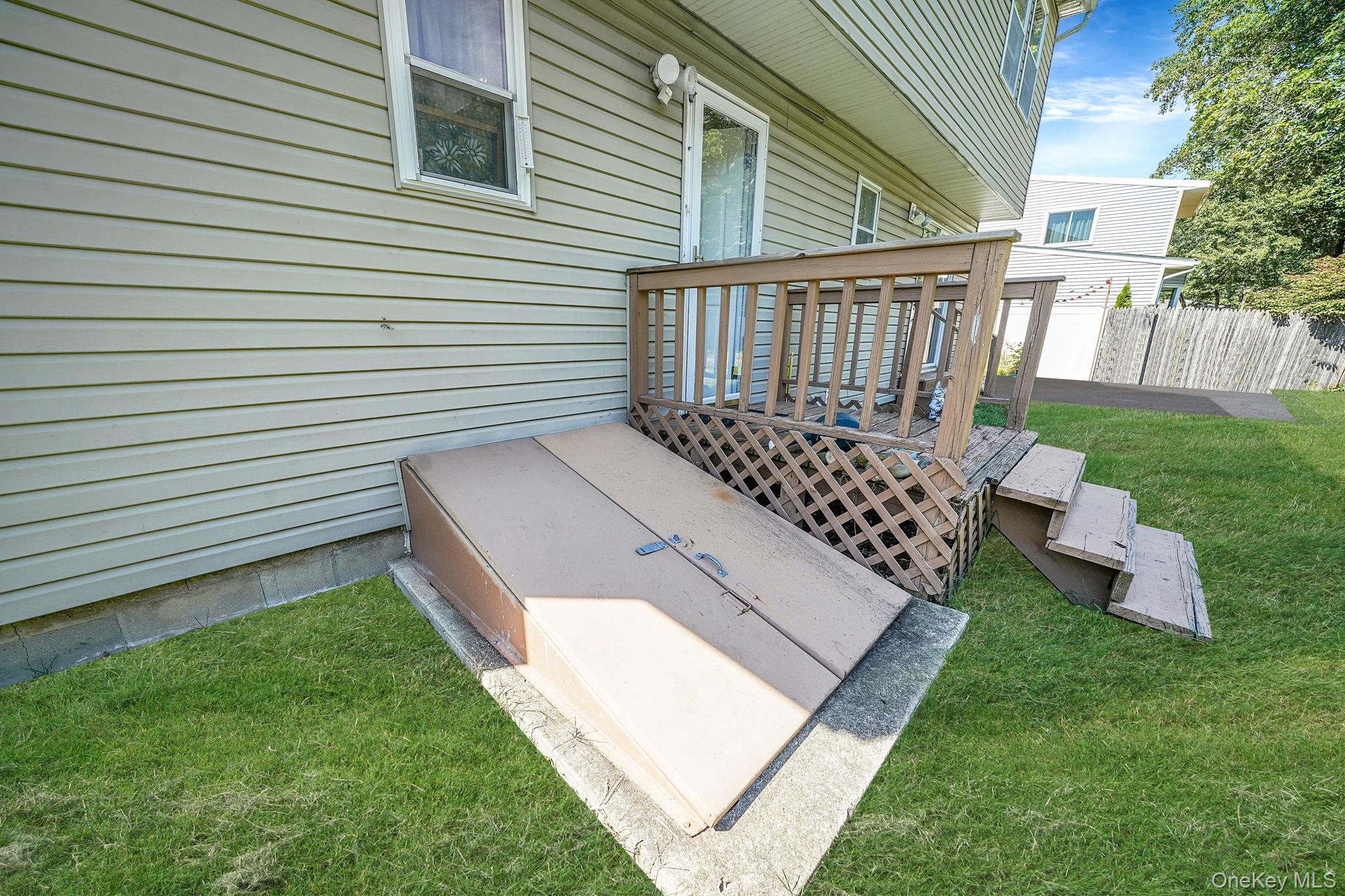 35 Maple Avenue, Bellport, NY 11713