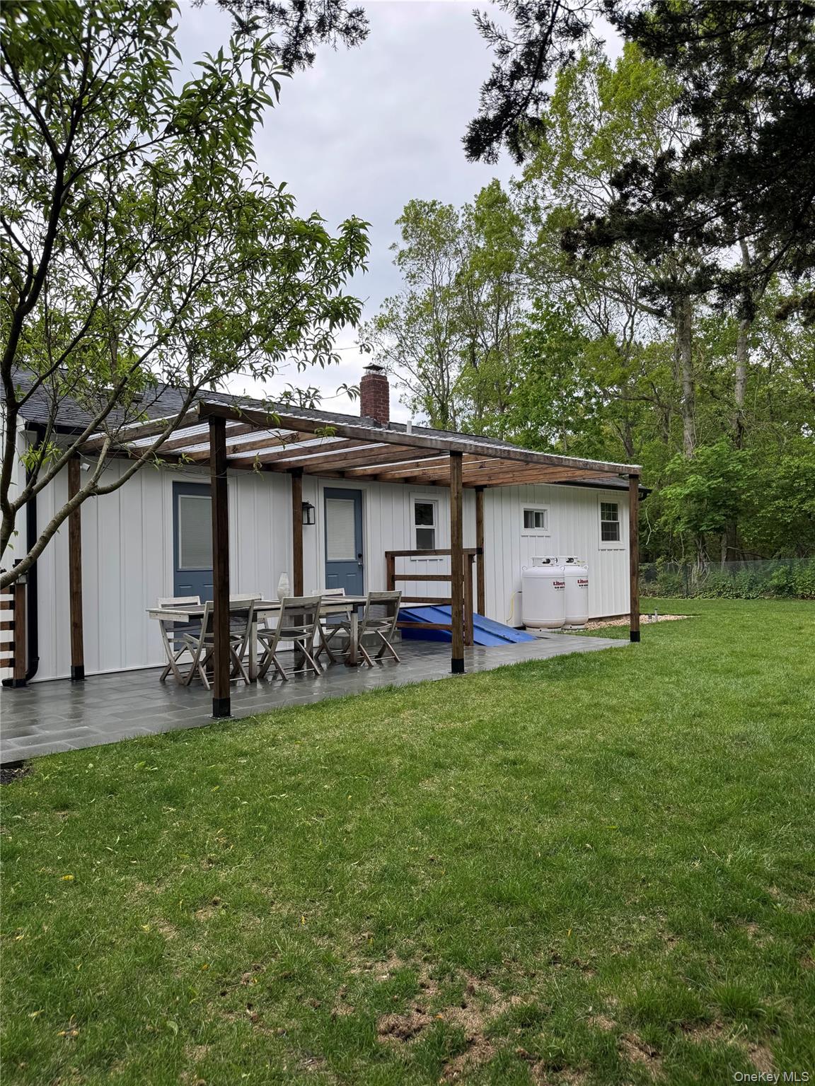 10 Chevy Chase Road, Hampton Bays, NY 11946