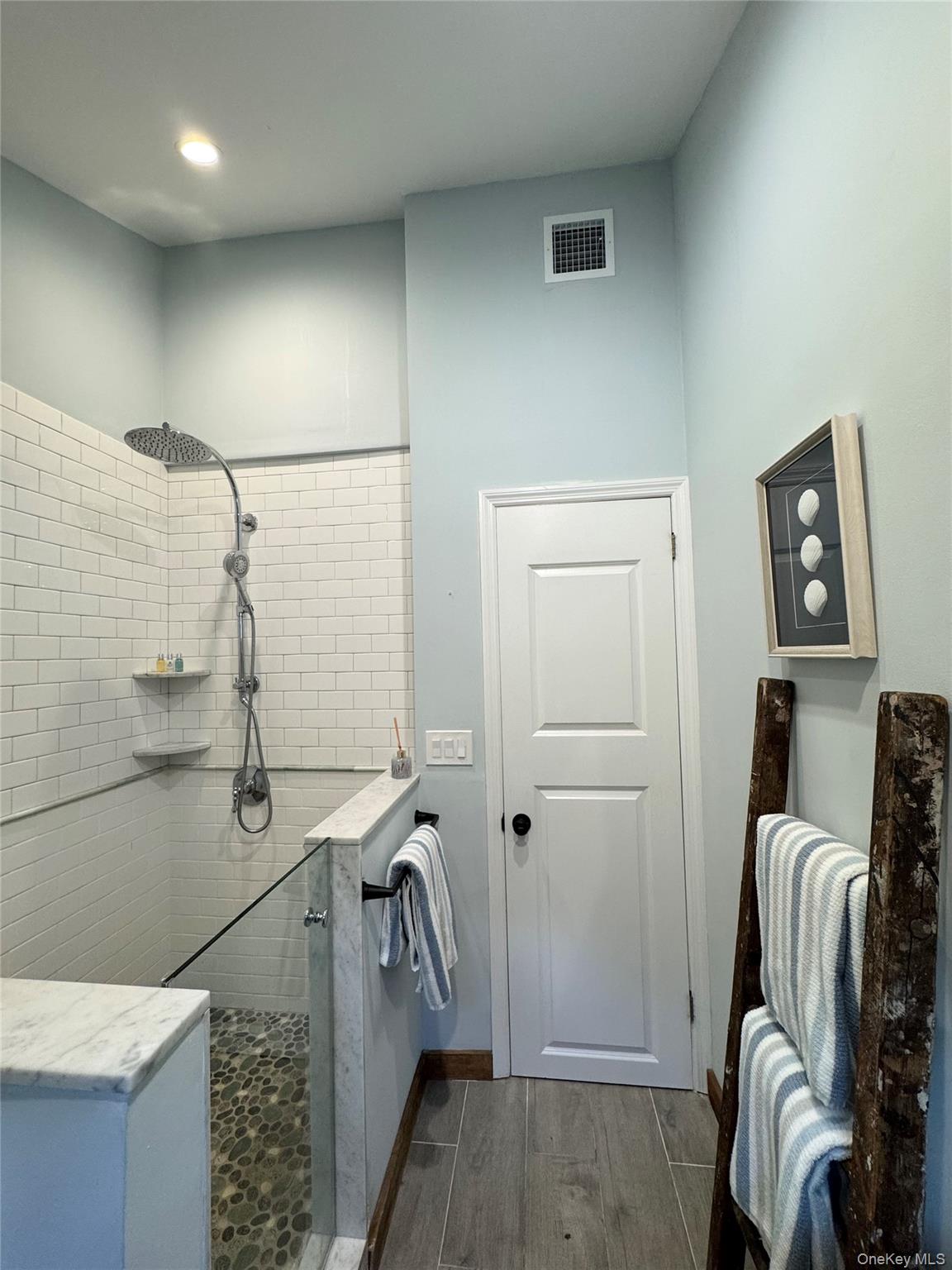 10 Chevy Chase Road, Hampton Bays, NY 11946