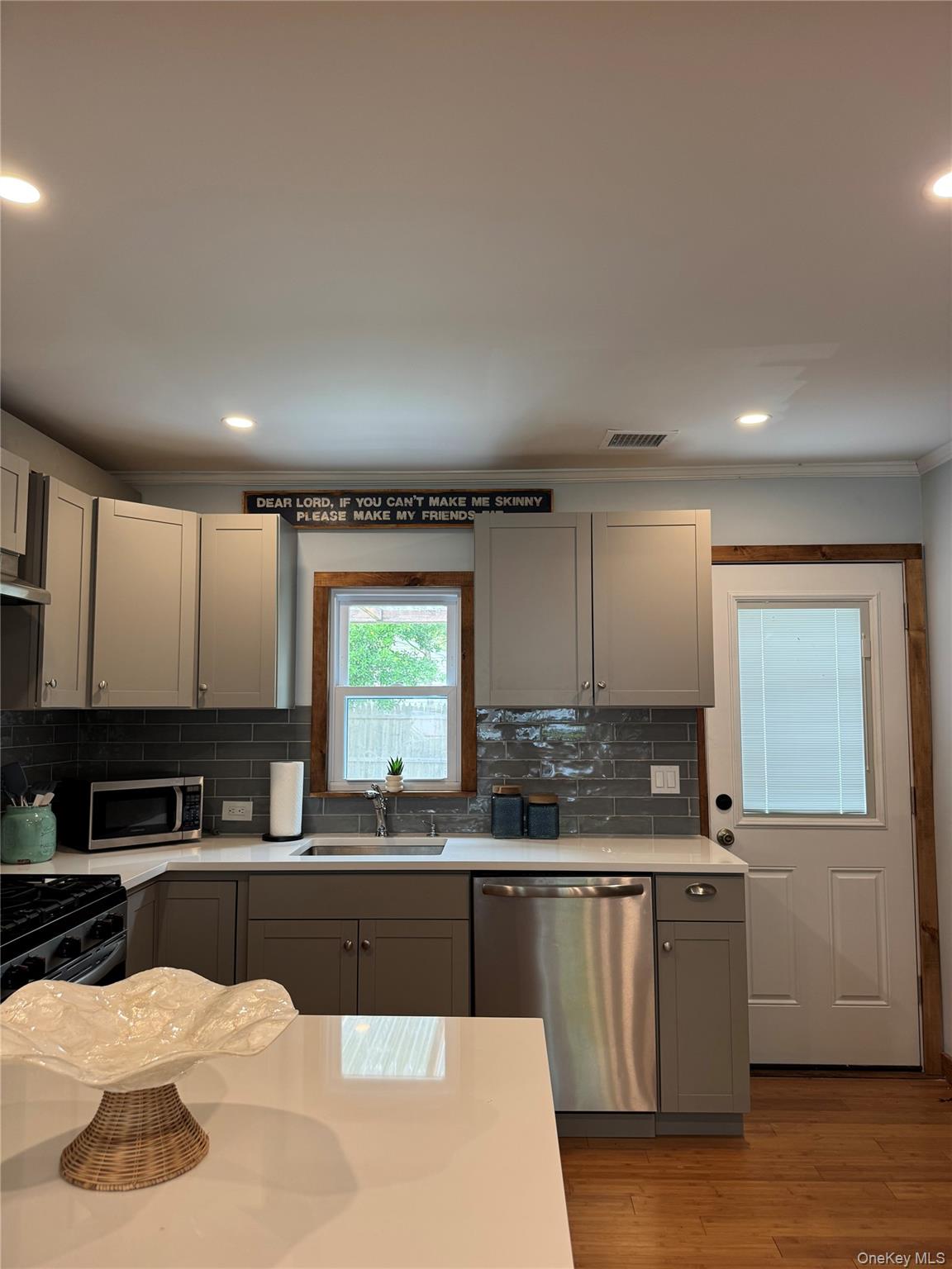 10 Chevy Chase Road, Hampton Bays, NY 11946