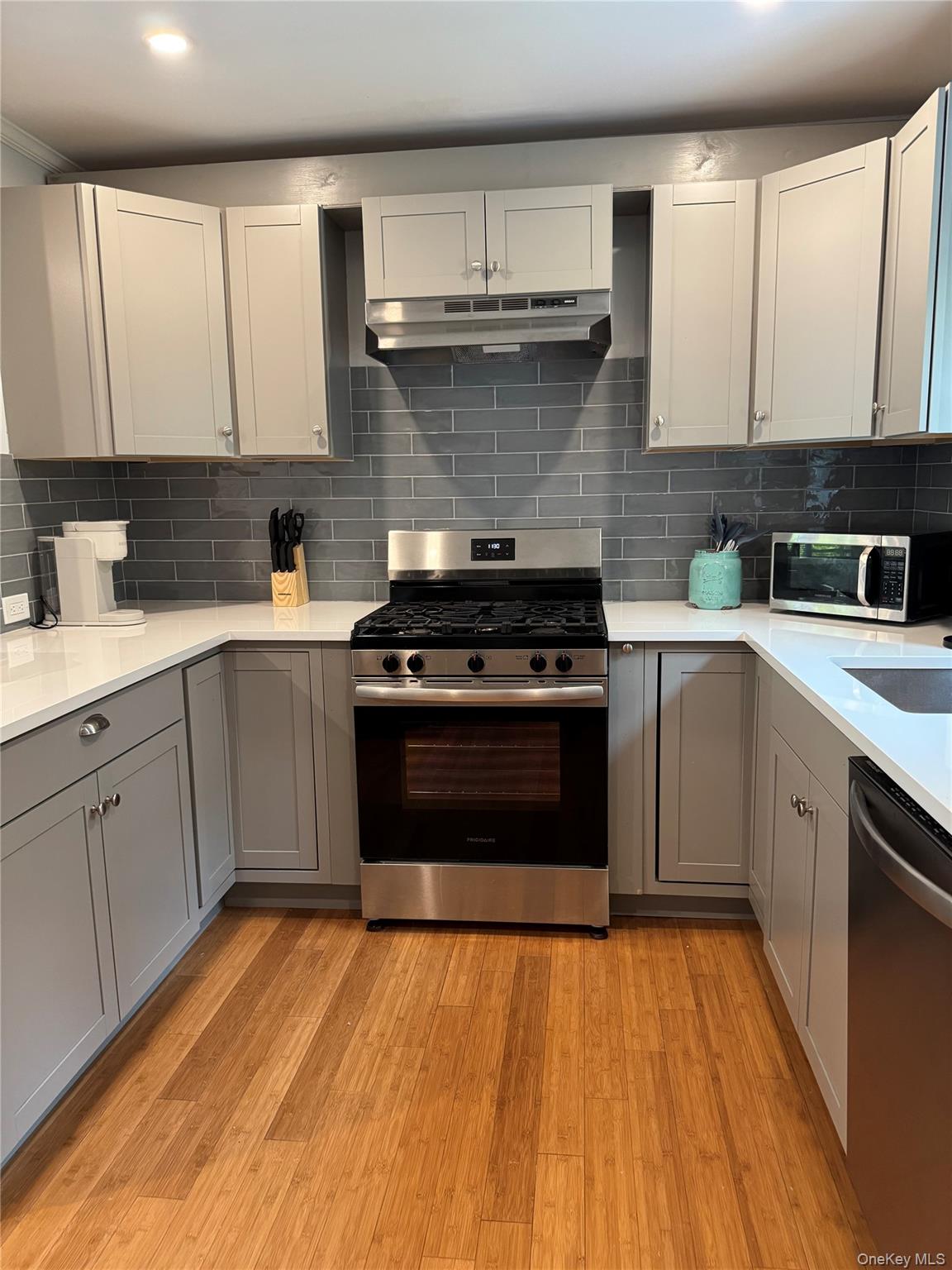 10 Chevy Chase Road, Hampton Bays, NY 11946