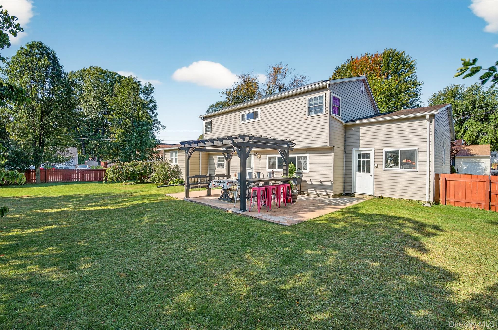 2 Edgewood Drive, Saugerties, NY 12477