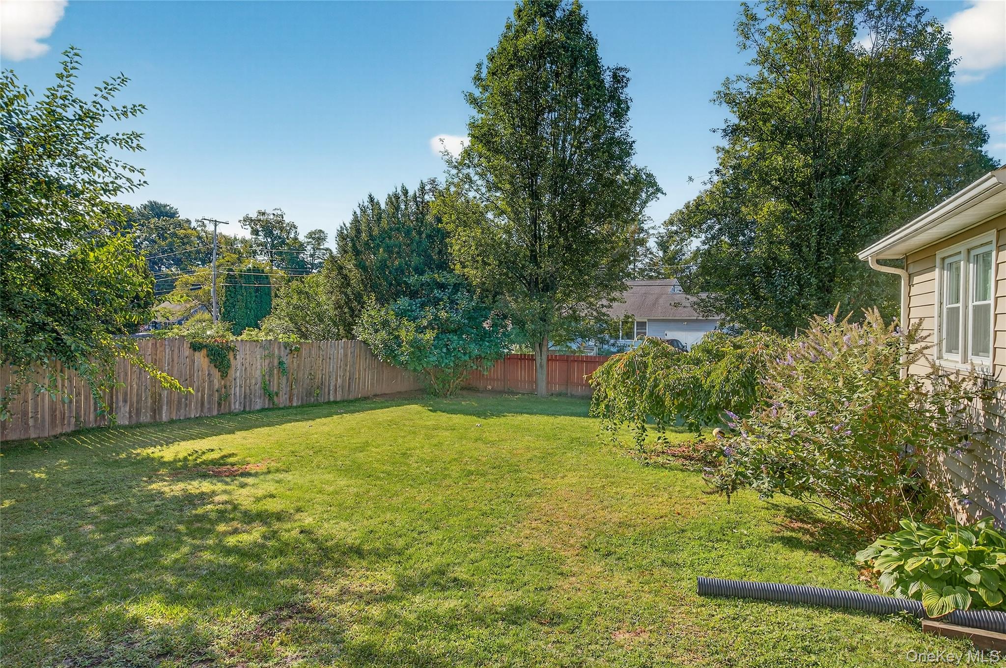 2 Edgewood Drive, Saugerties, NY 12477