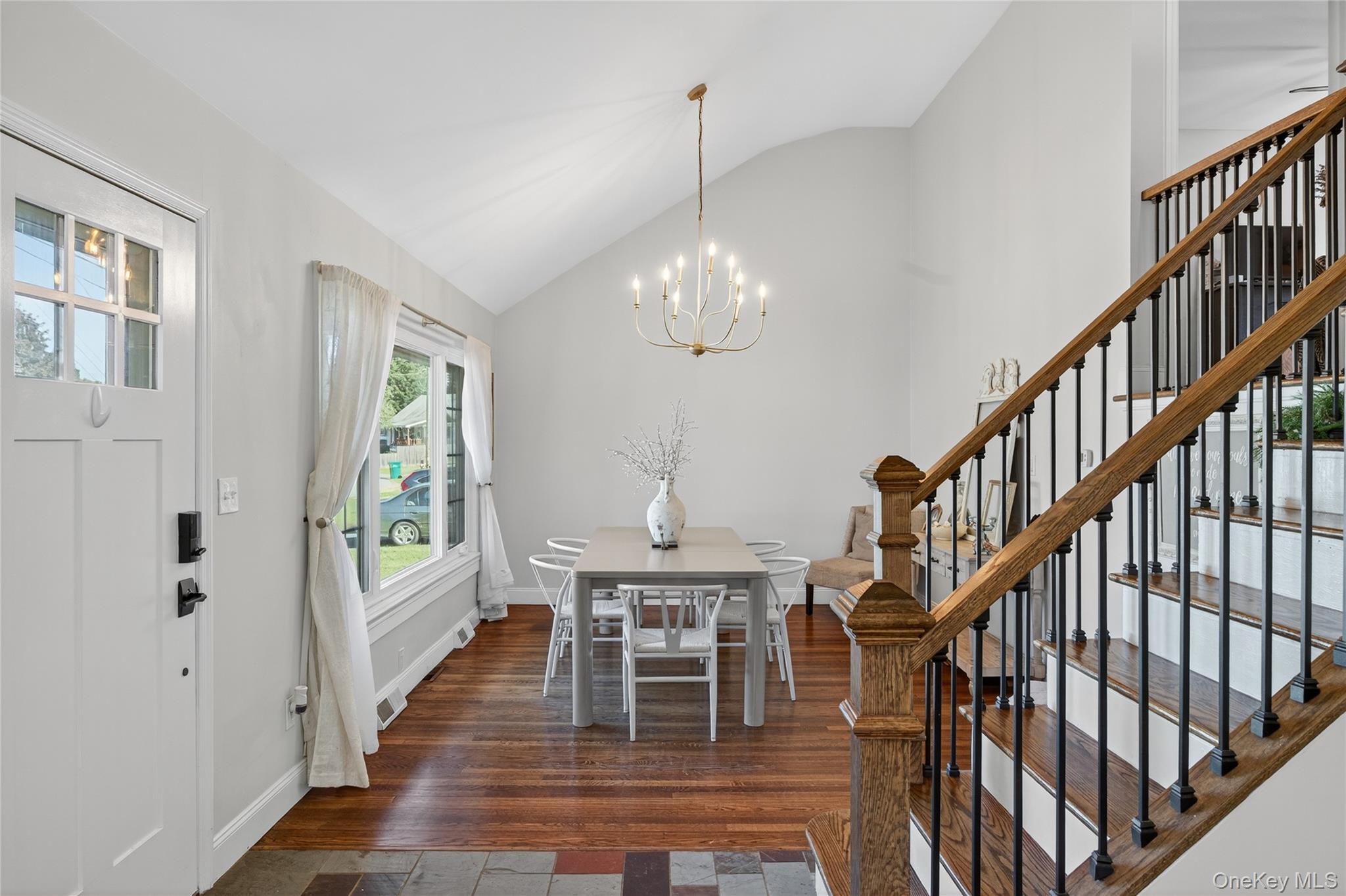 2 Edgewood Drive, Saugerties, NY 12477