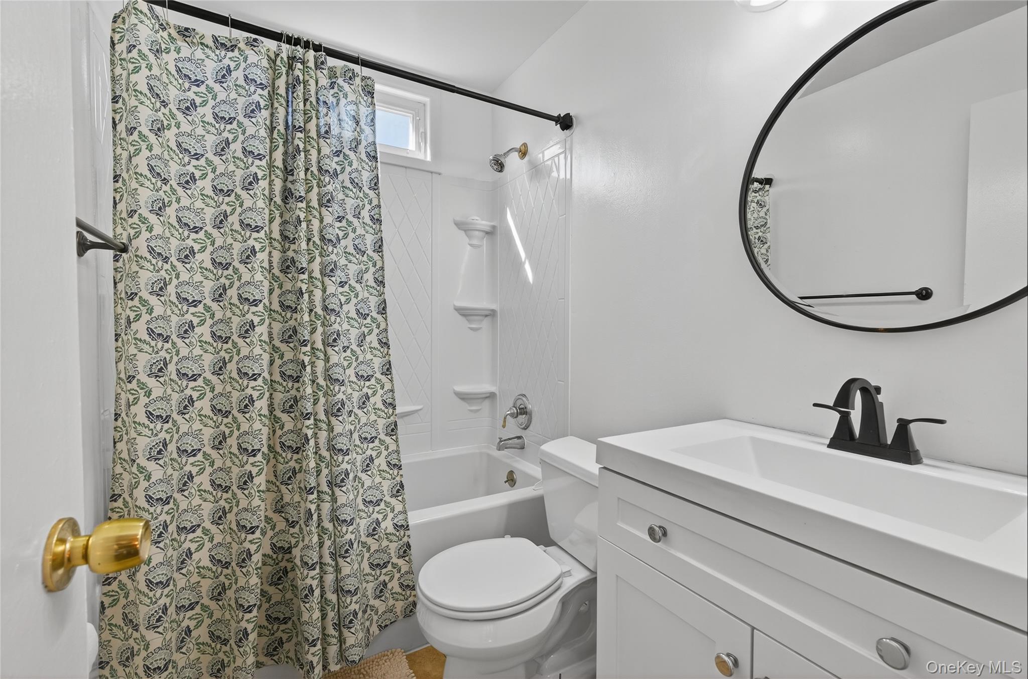 2 Edgewood Drive, Saugerties, NY 12477