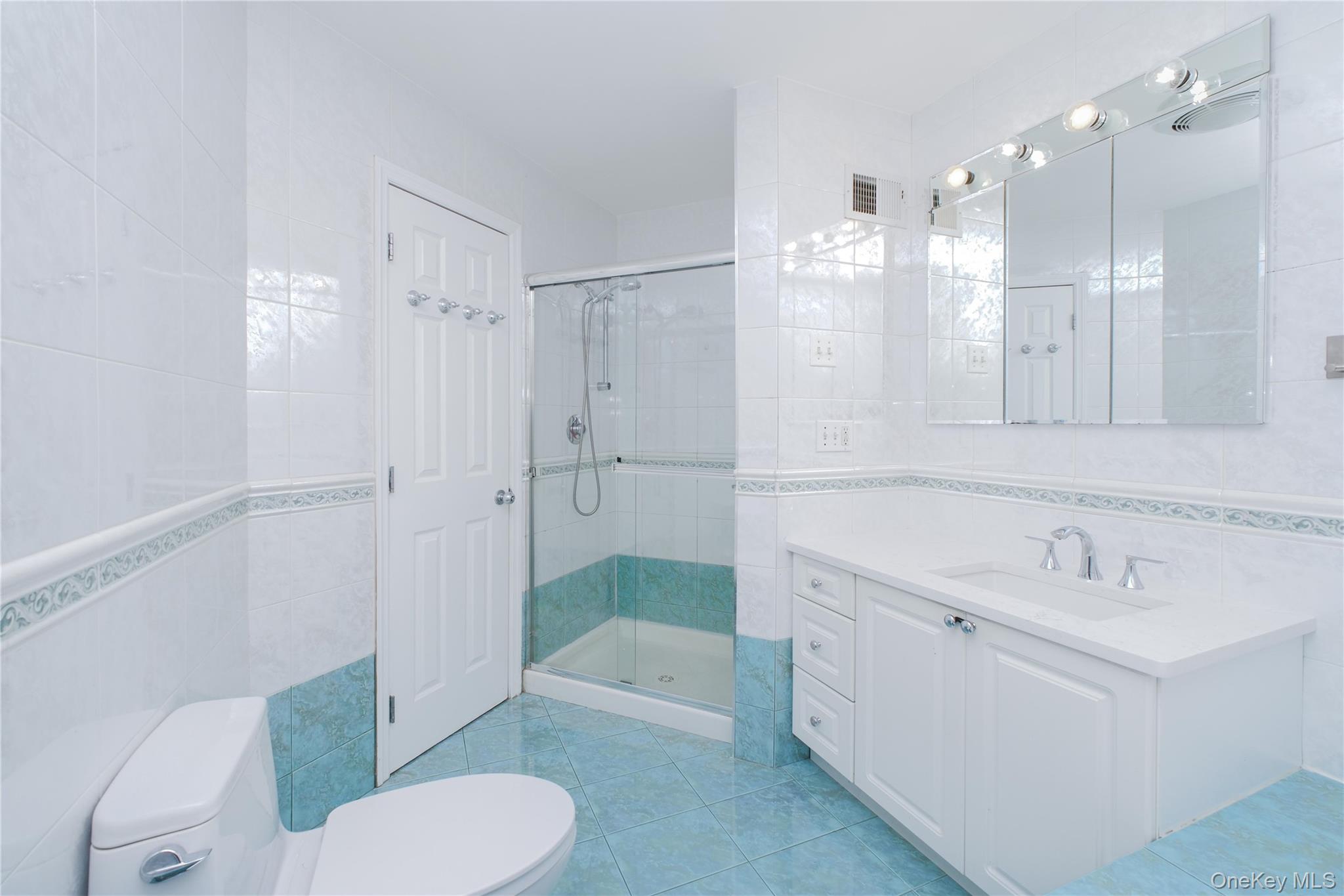 14 Ragazzi Ln, Staten Island, NY 10305