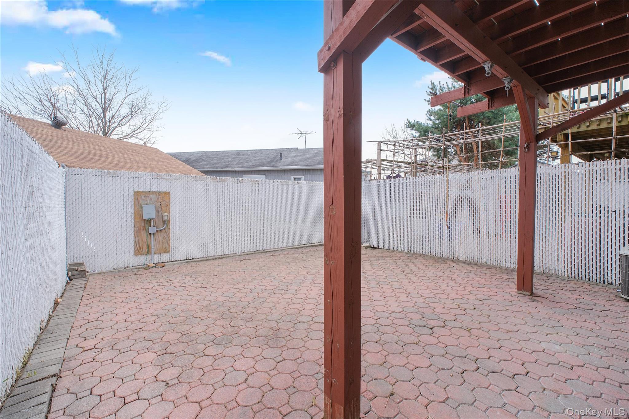 14 Ragazzi Ln, Staten Island, NY 10305