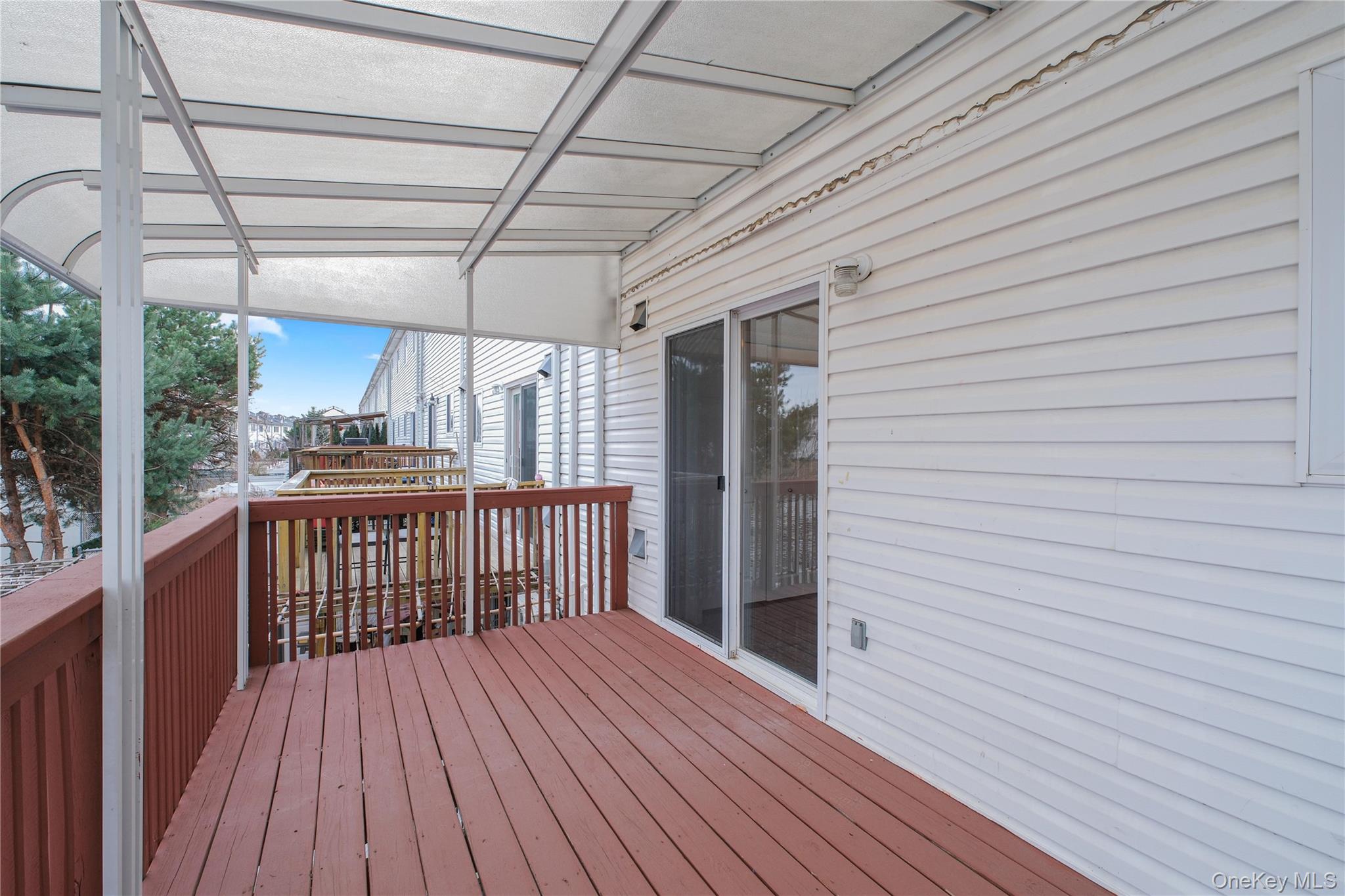 14 Ragazzi Ln, Staten Island, NY 10305