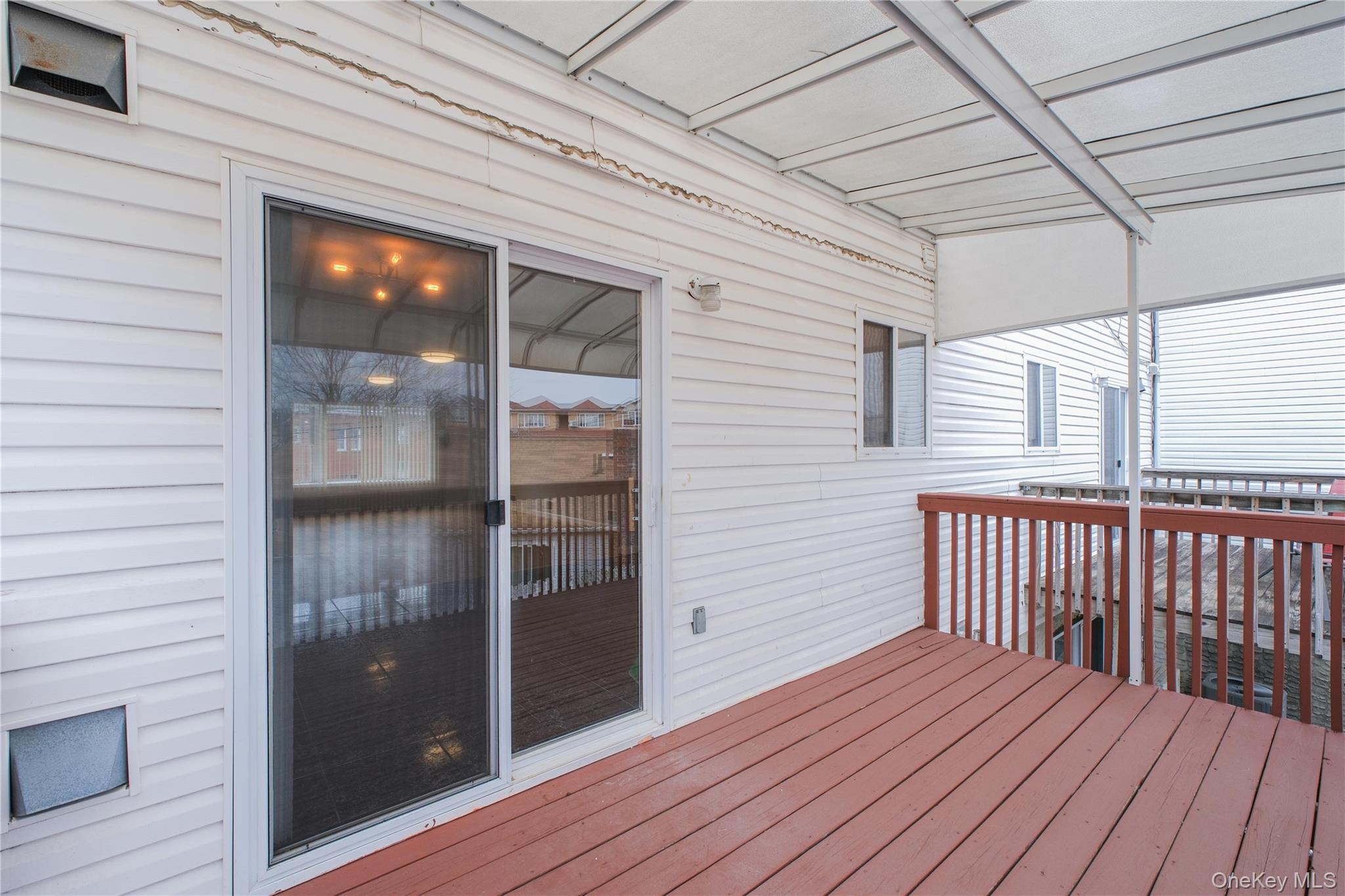 14 Ragazzi Ln, Staten Island, NY 10305