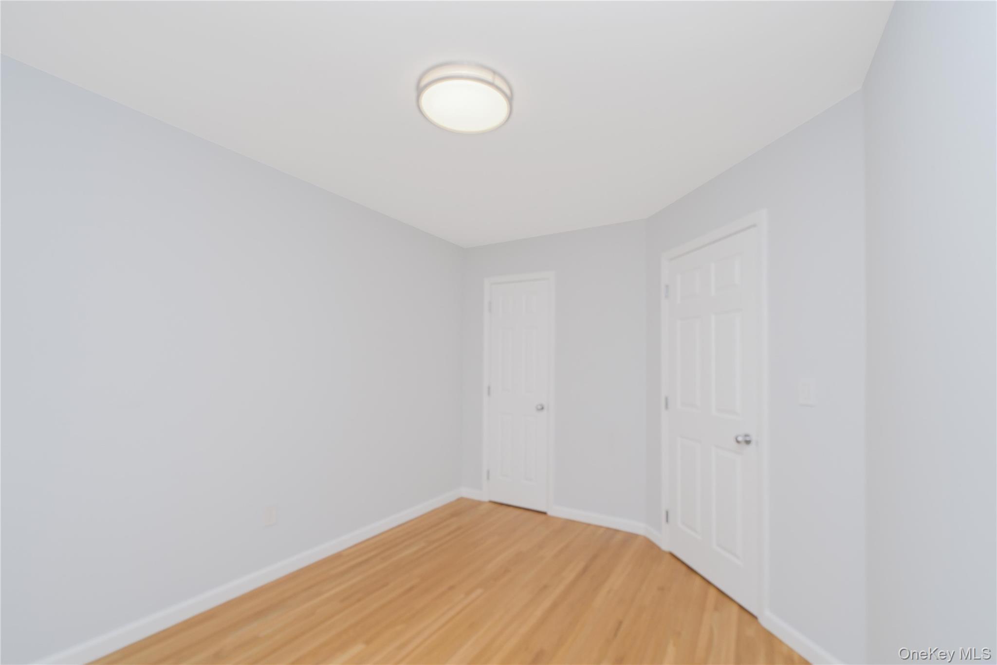 14 Ragazzi Ln, Staten Island, NY 10305