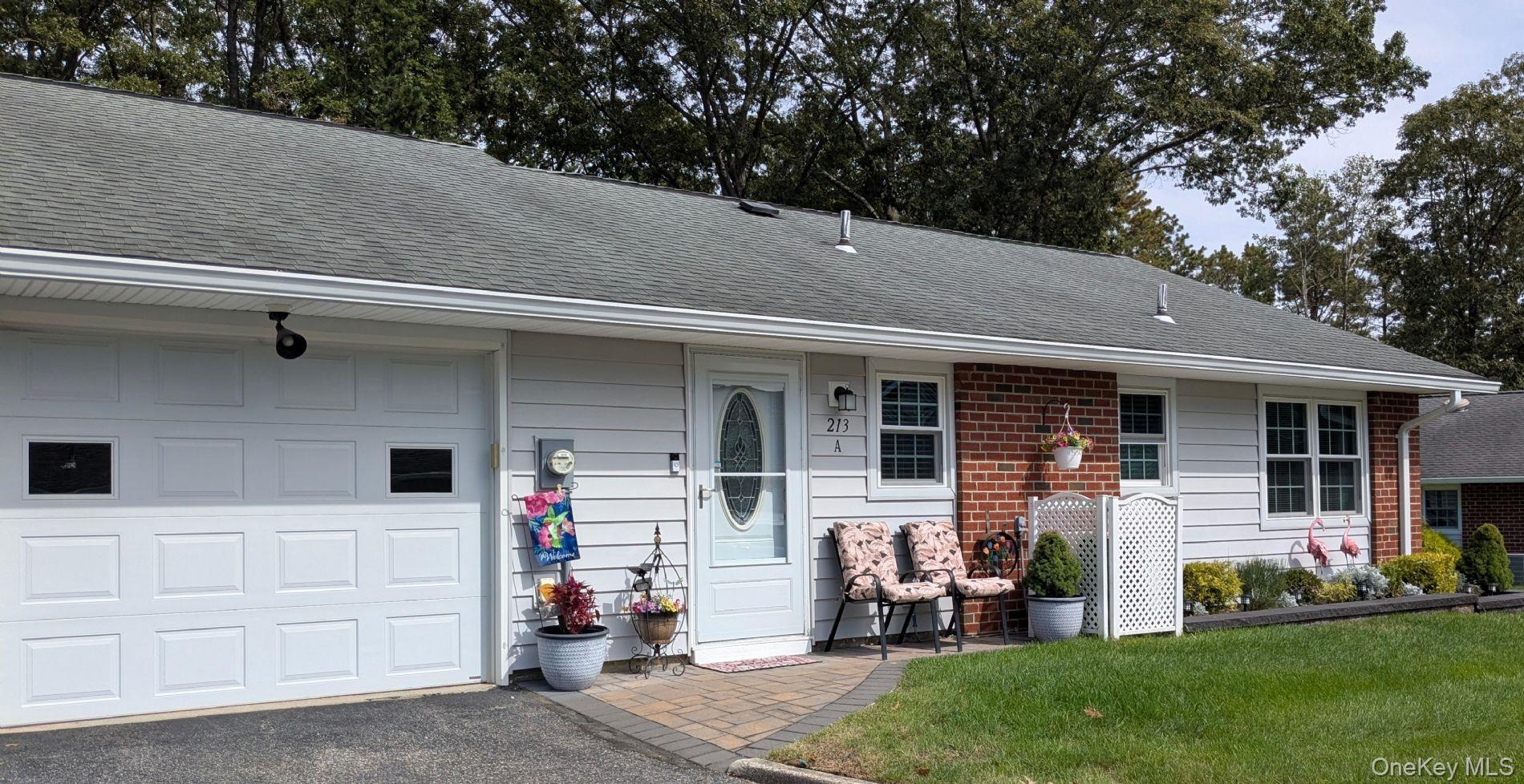 213 Woodbridge Drive # A, Ridge, NY 11961