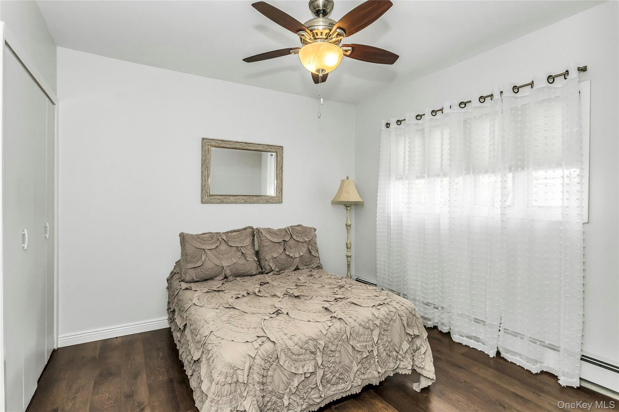 12 Roosevelt Avenue, Malverne, NY 11565