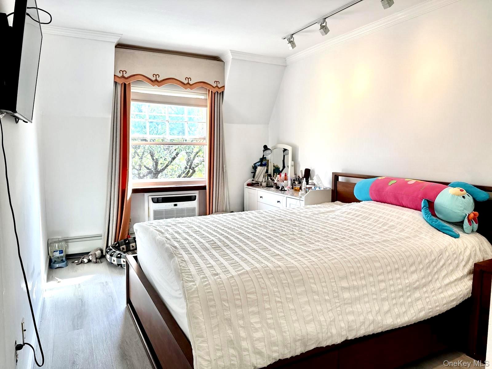 20607 Emily Road # 3, Bayside, NY 11360