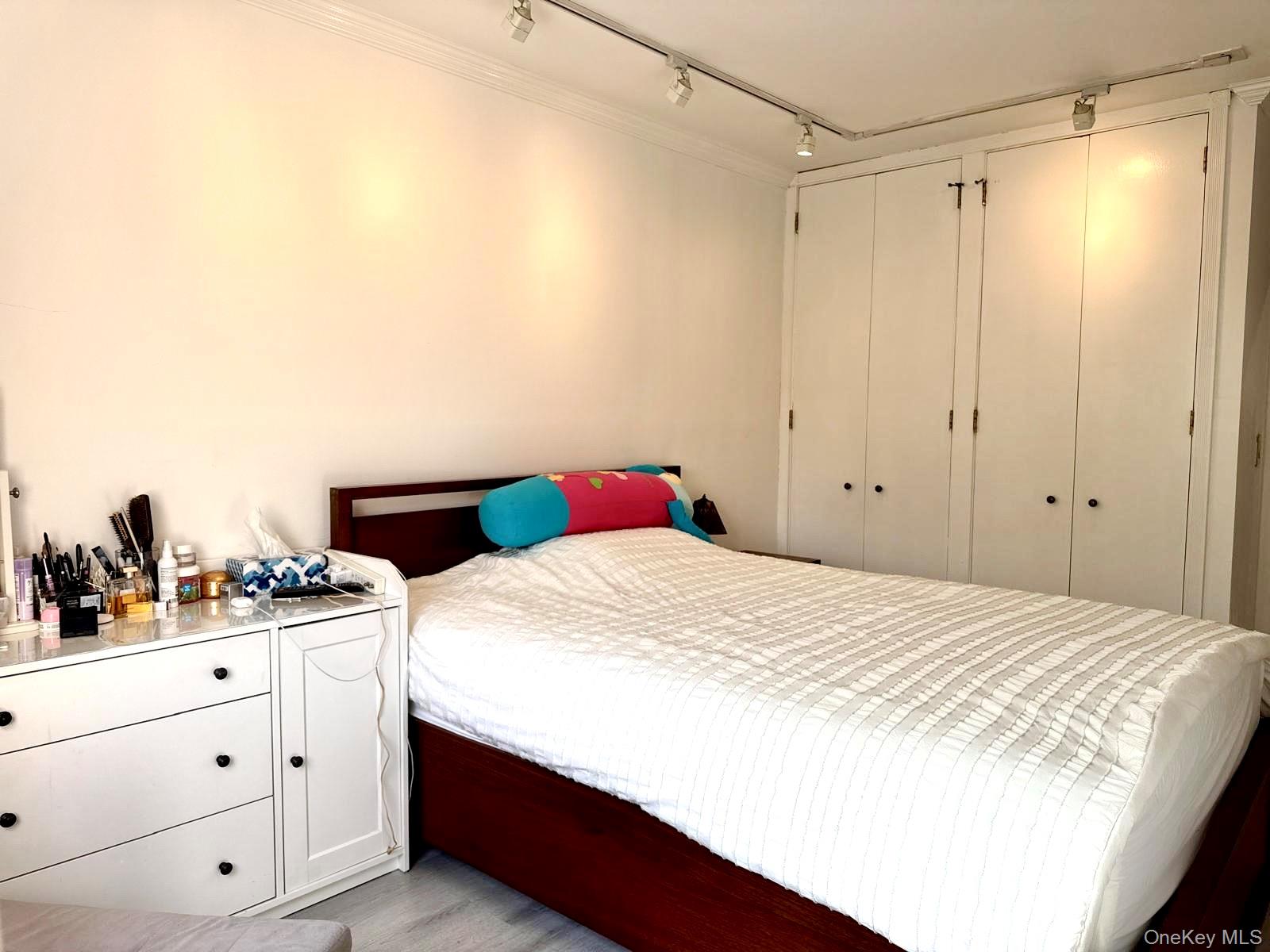 20607 Emily Road # 3, Bayside, NY 11360