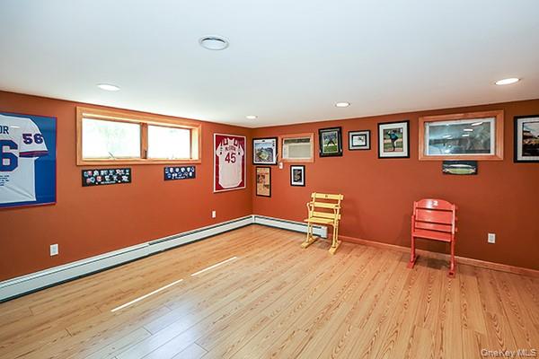 15 Hedgerow Lane, Commack, NY 11725