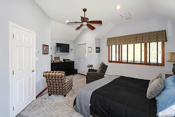 15 Hedgerow Lane, Commack, NY 11725