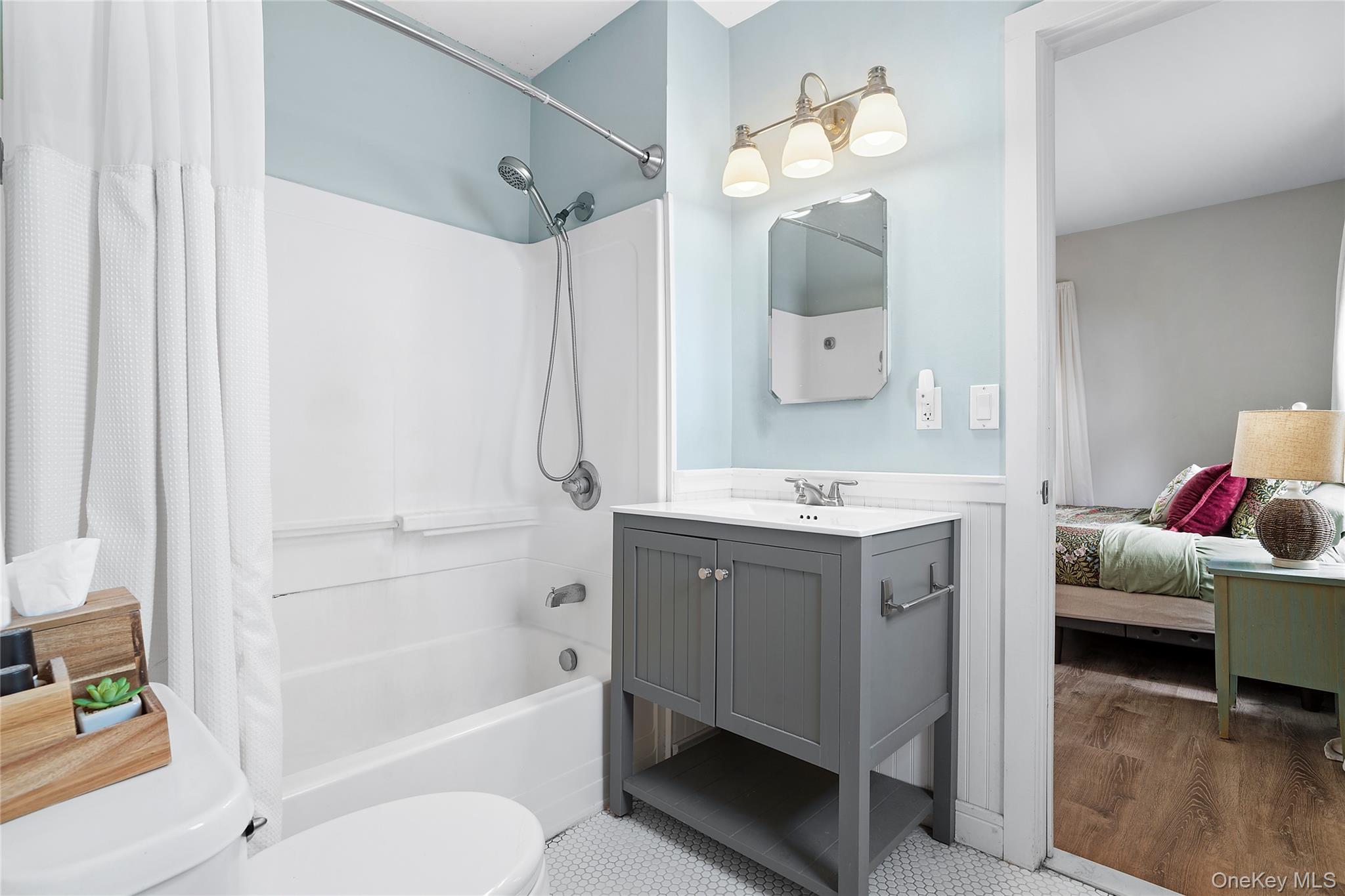 35 Vondran Street, Huntington Station, NY 11746