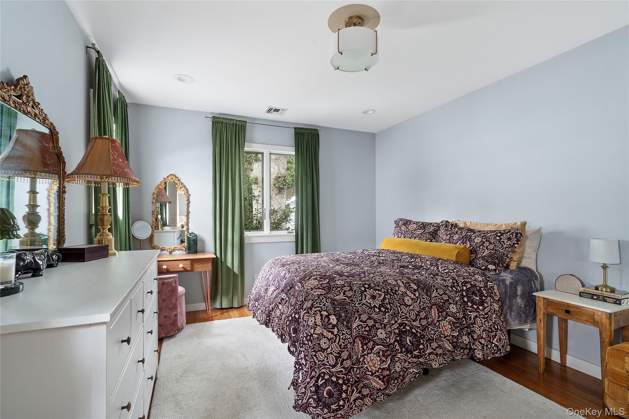 35 Vondran Street, Huntington Station, NY 11746