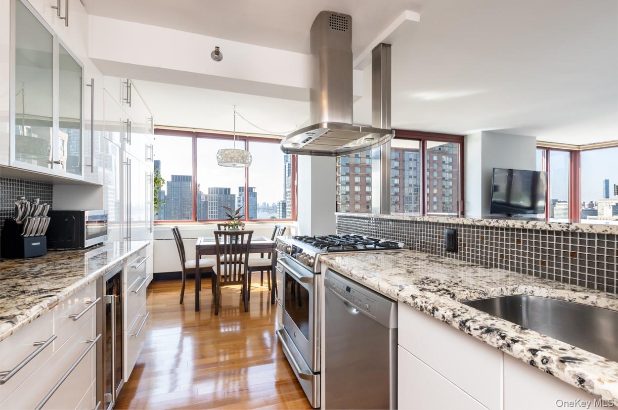 4-74 48th Avenue # 25A, Long Island City, NY 11109