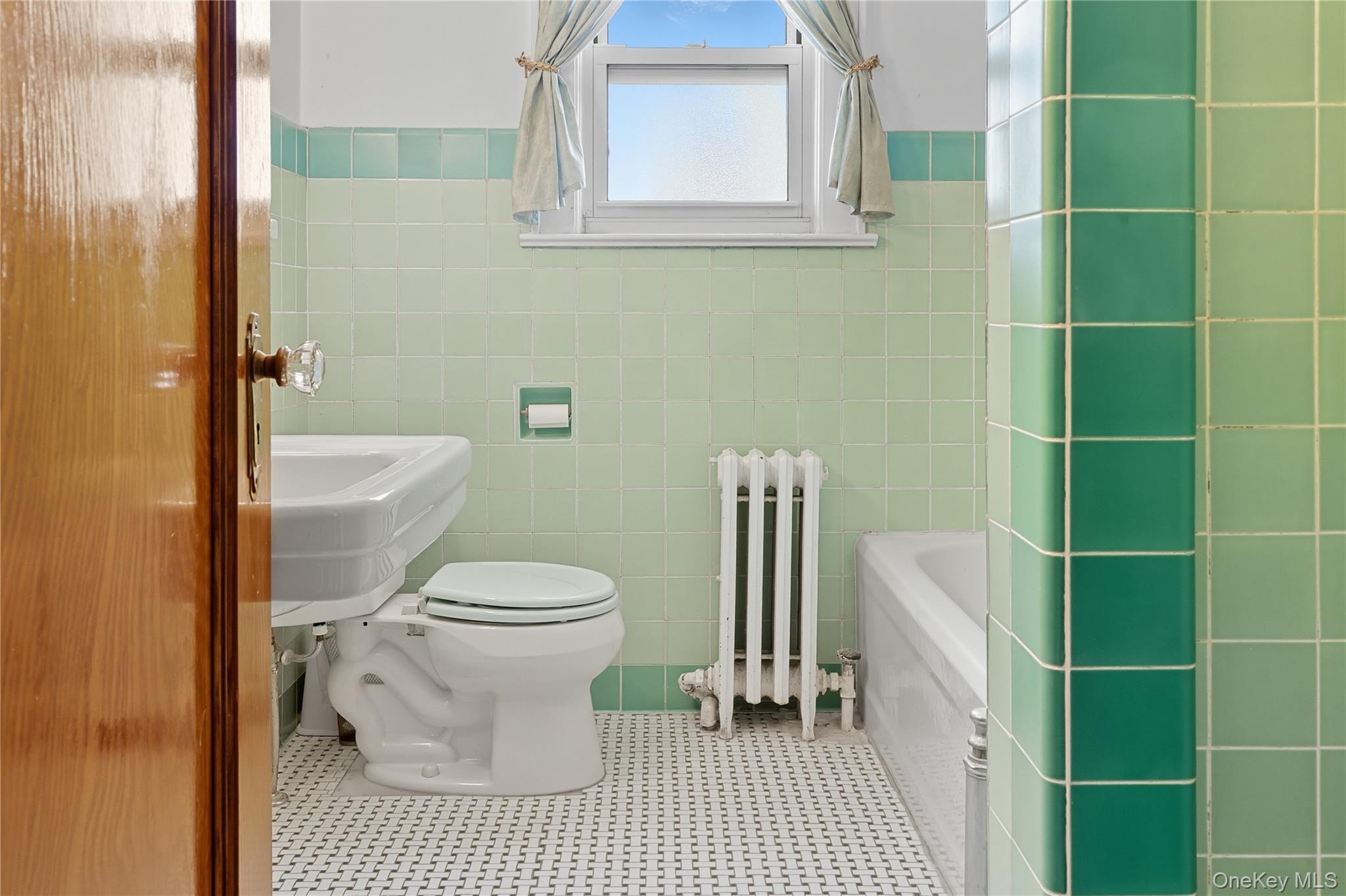 14335 Poplar Avenue, Flushing, NY 11355