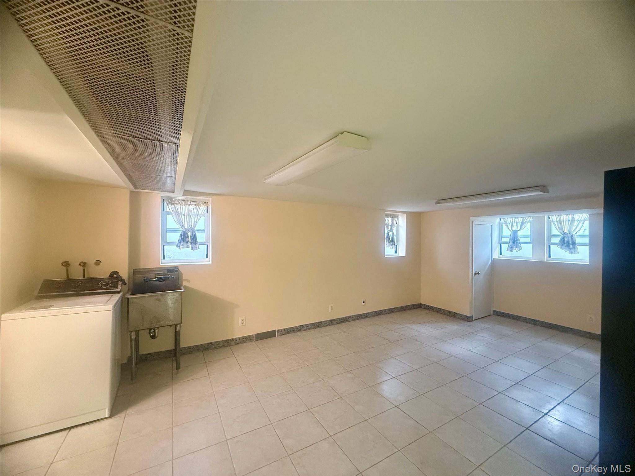 14335 Poplar Avenue, Flushing, NY 11355