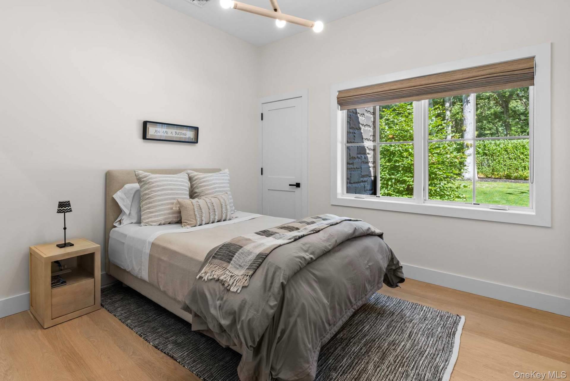 10 Wagon Lane, East Hampton, NY 11937