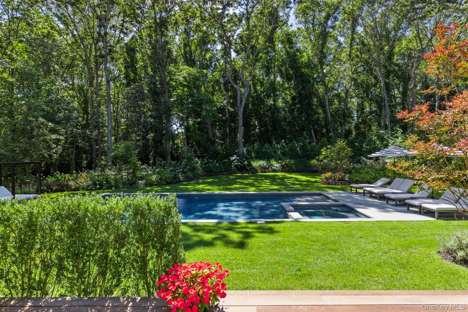 10 Wagon Lane, East Hampton, NY 11937