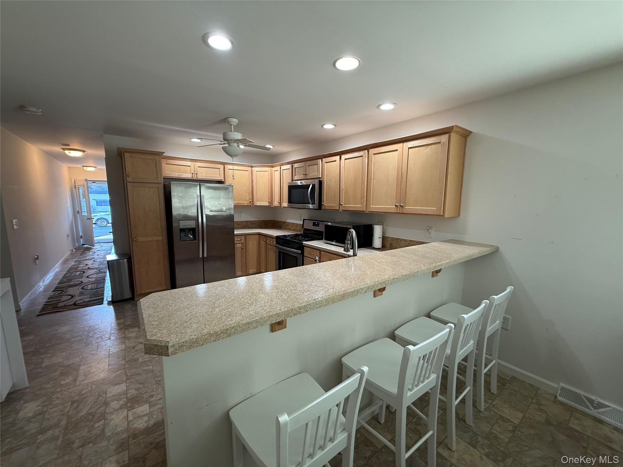 223 Brittany Terrace # 223, Rock Tavern, NY 12575