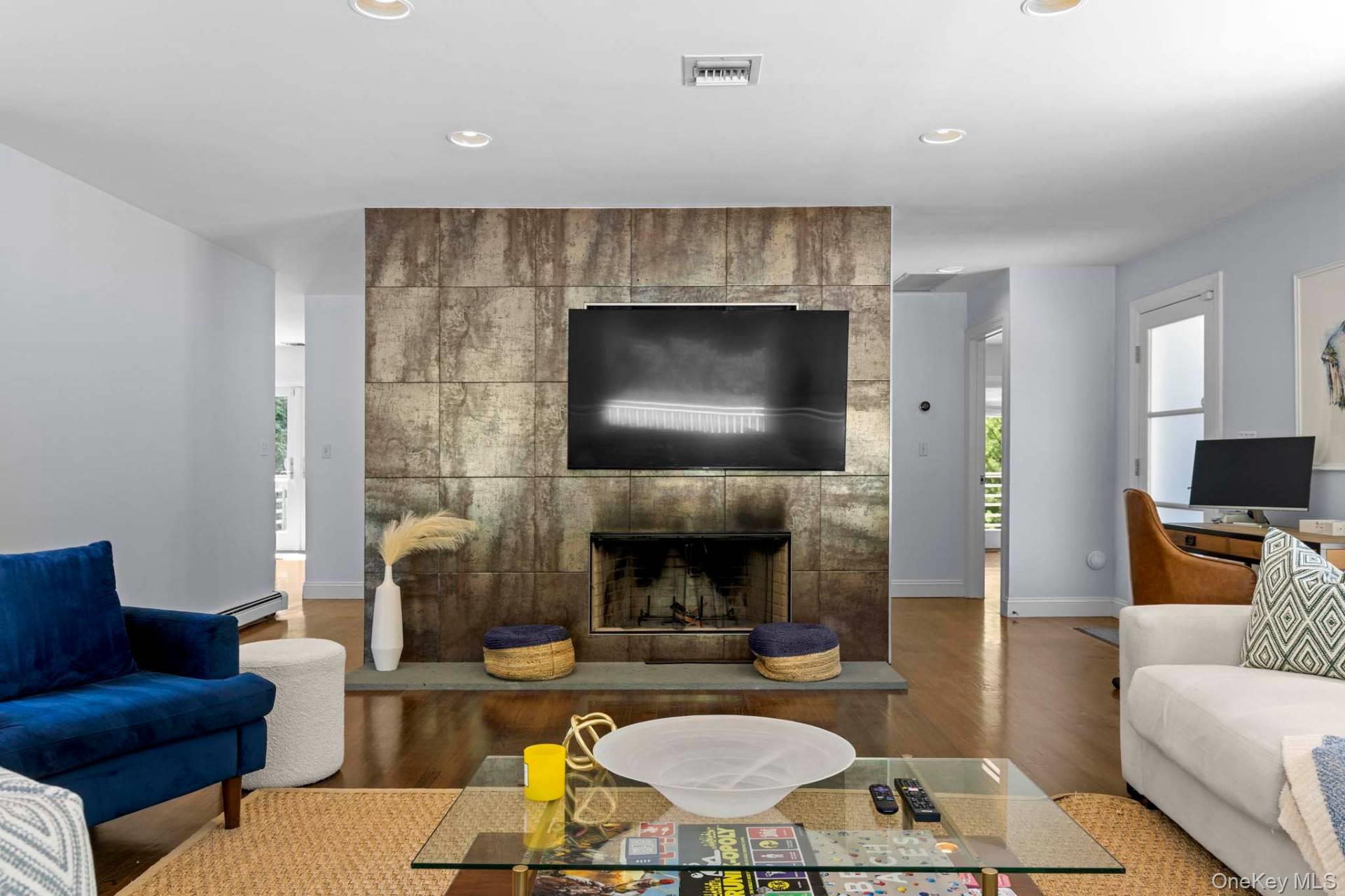 65 Edwards Hole Road, East Hampton, NY 11937