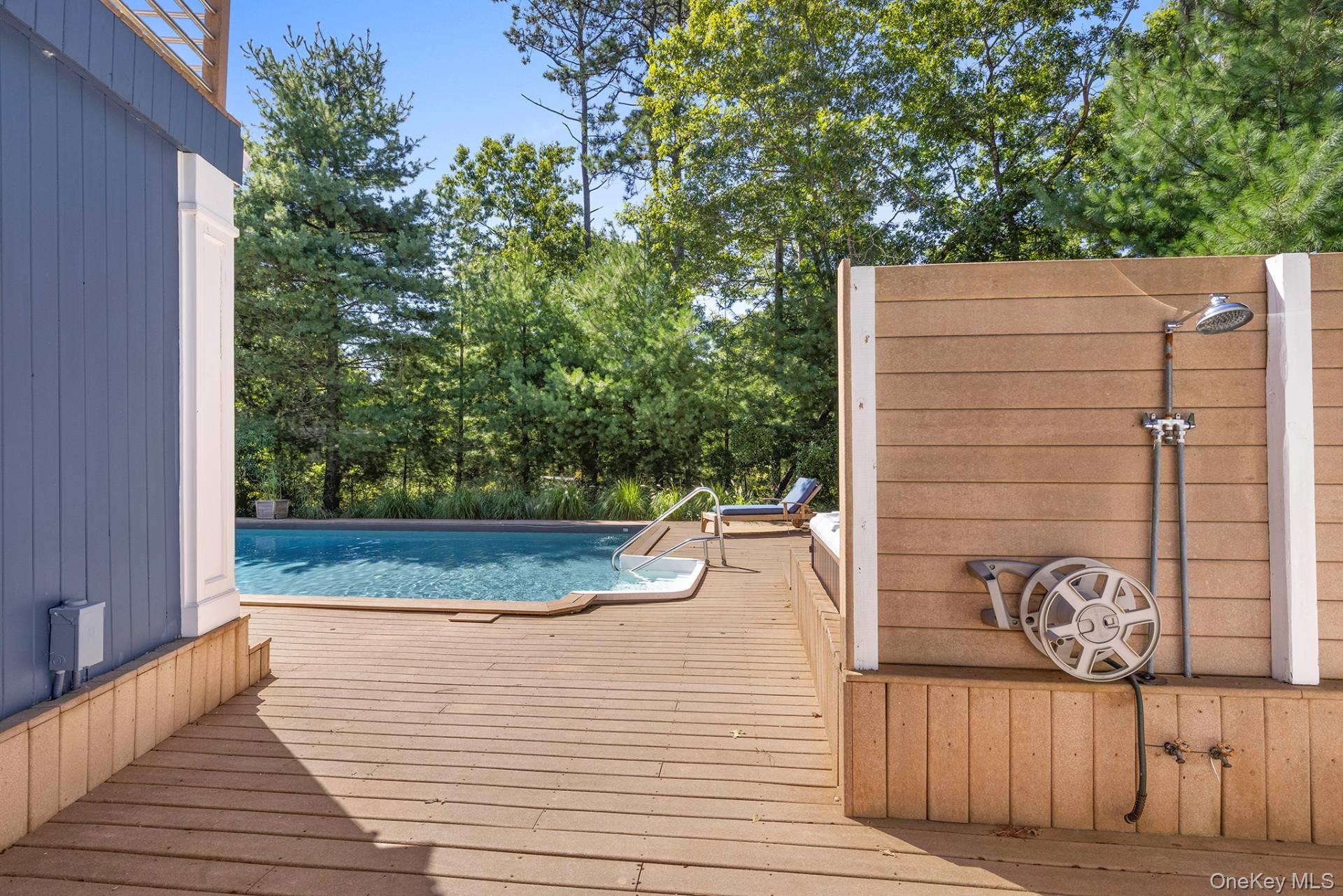 65 Edwards Hole Road, East Hampton, NY 11937