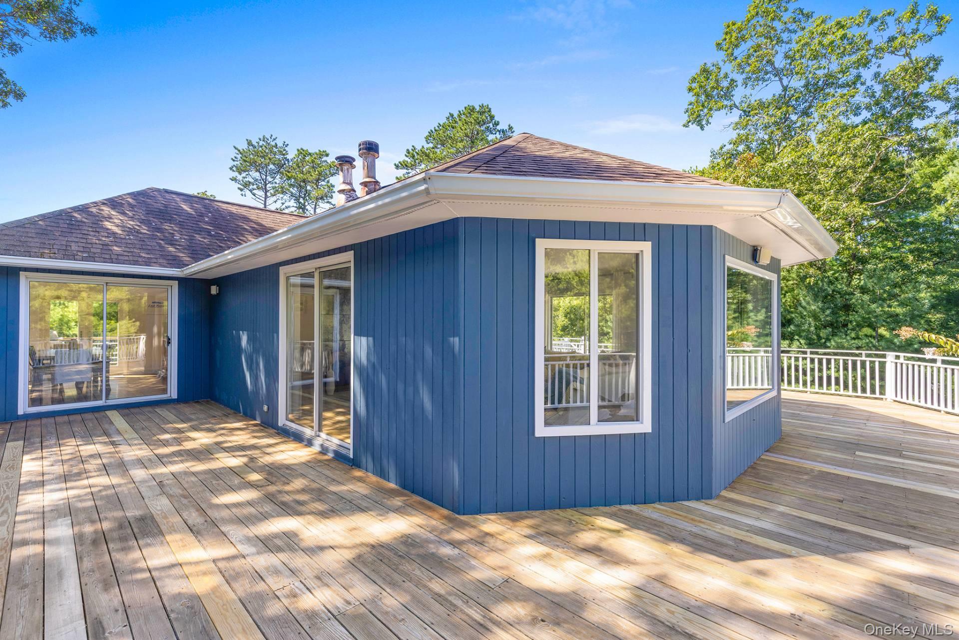 65 Edwards Hole Road, East Hampton, NY 11937