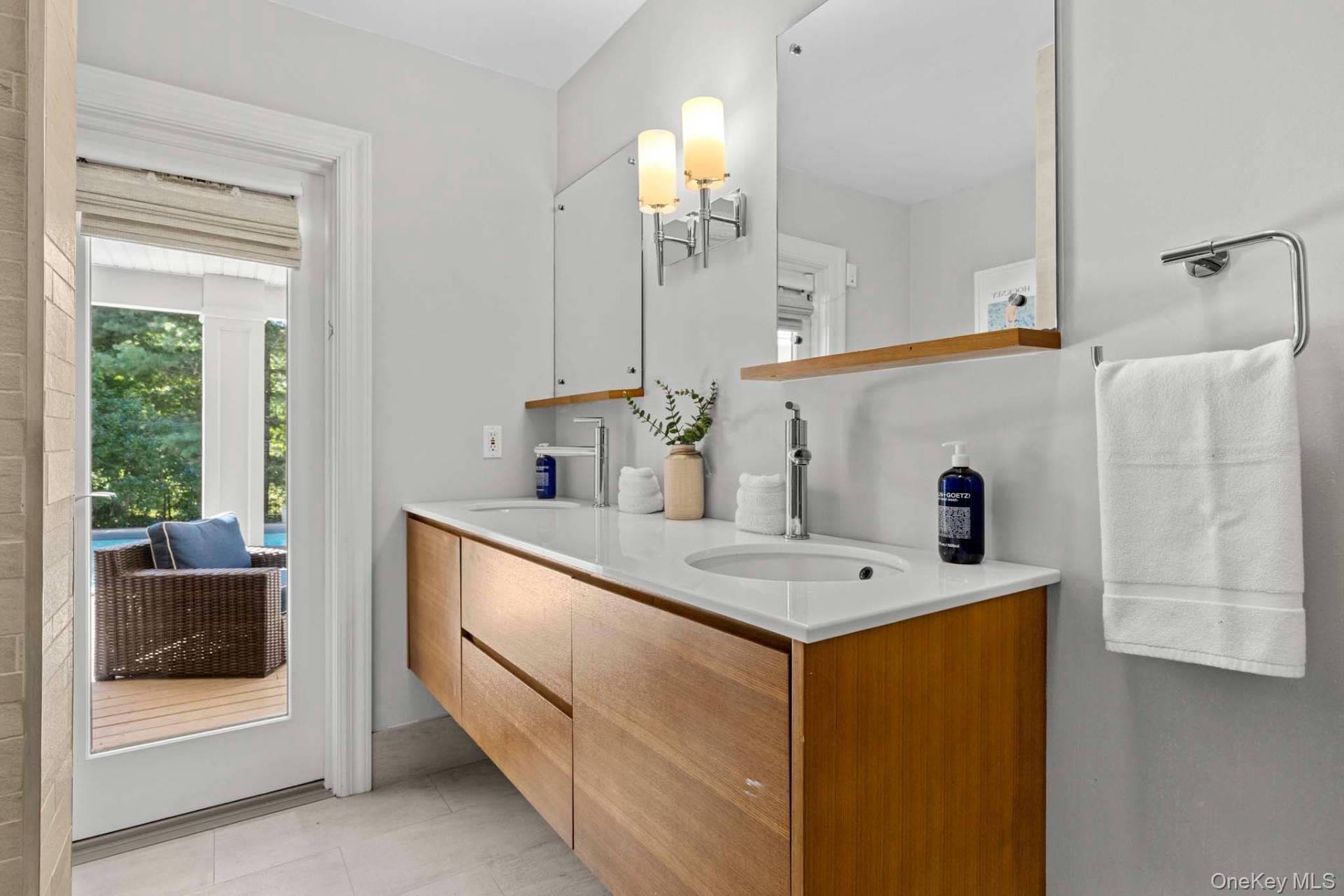 65 Edwards Hole Road, East Hampton, NY 11937