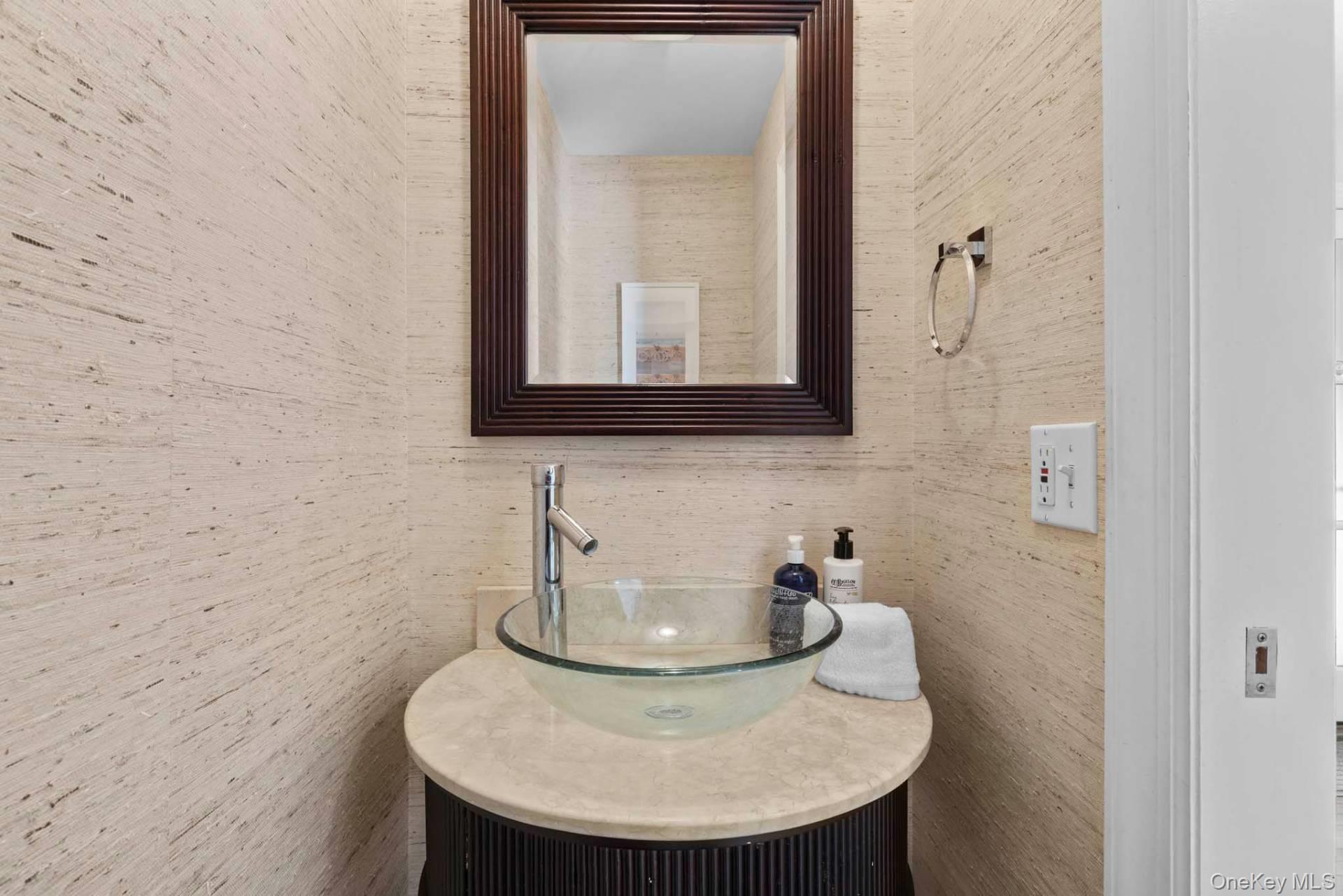 65 Edwards Hole Road, East Hampton, NY 11937