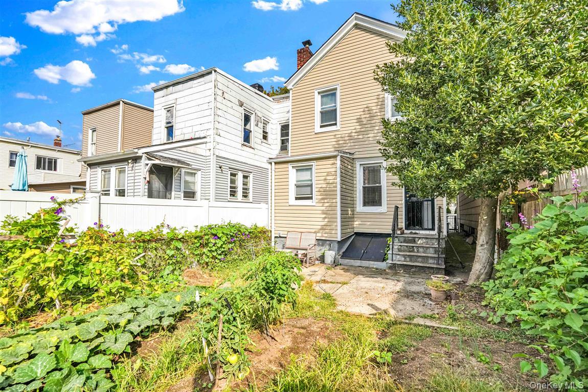 102-16 85th Drive, Richmond Hill, NY 11418