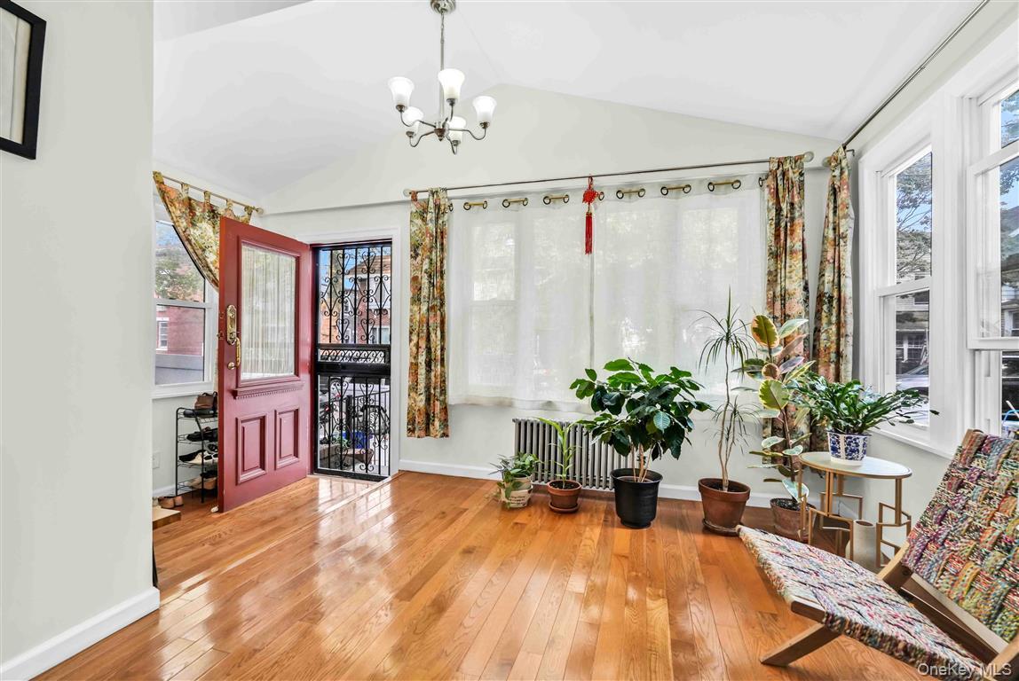 102-16 85th Drive, Richmond Hill, NY 11418