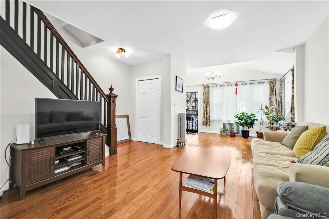 102-16 85th Drive, Richmond Hill, NY 11418