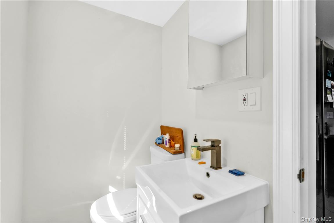 102-16 85th Drive, Richmond Hill, NY 11418