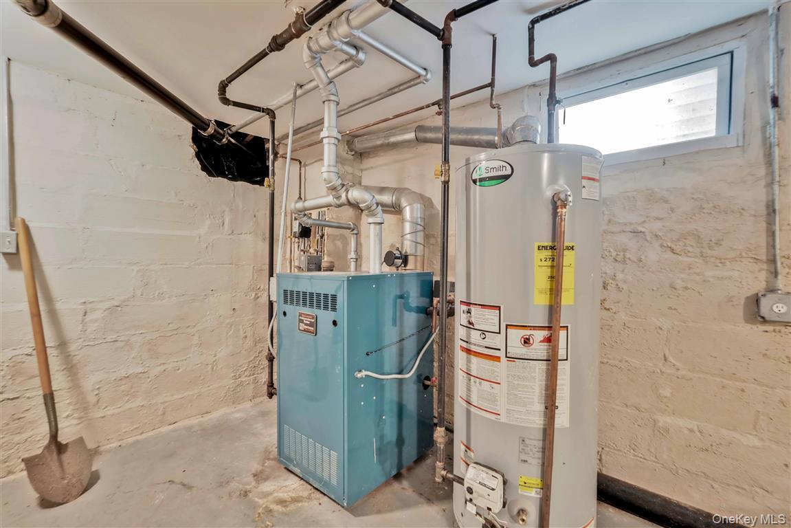 102-16 85th Drive, Richmond Hill, NY 11418