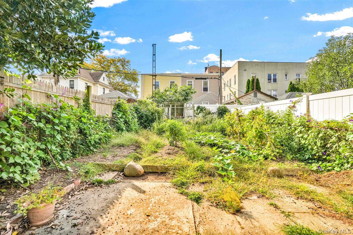 102-16 85th Drive, Richmond Hill, NY 11418