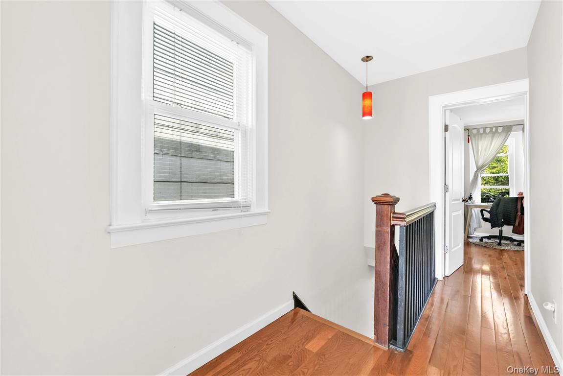 102-16 85th Drive, Richmond Hill, NY 11418