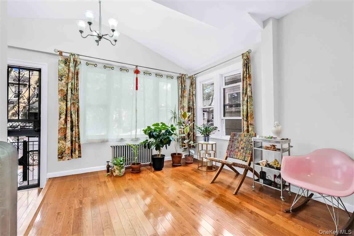 102-16 85th Drive, Richmond Hill, NY 11418