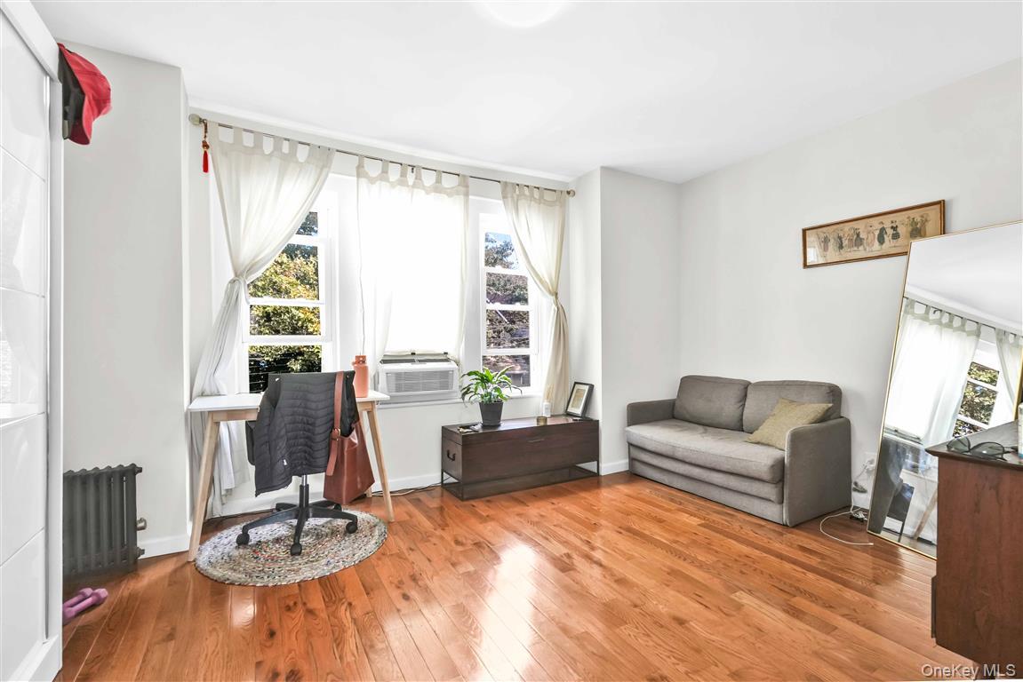 102-16 85th Drive, Richmond Hill, NY 11418