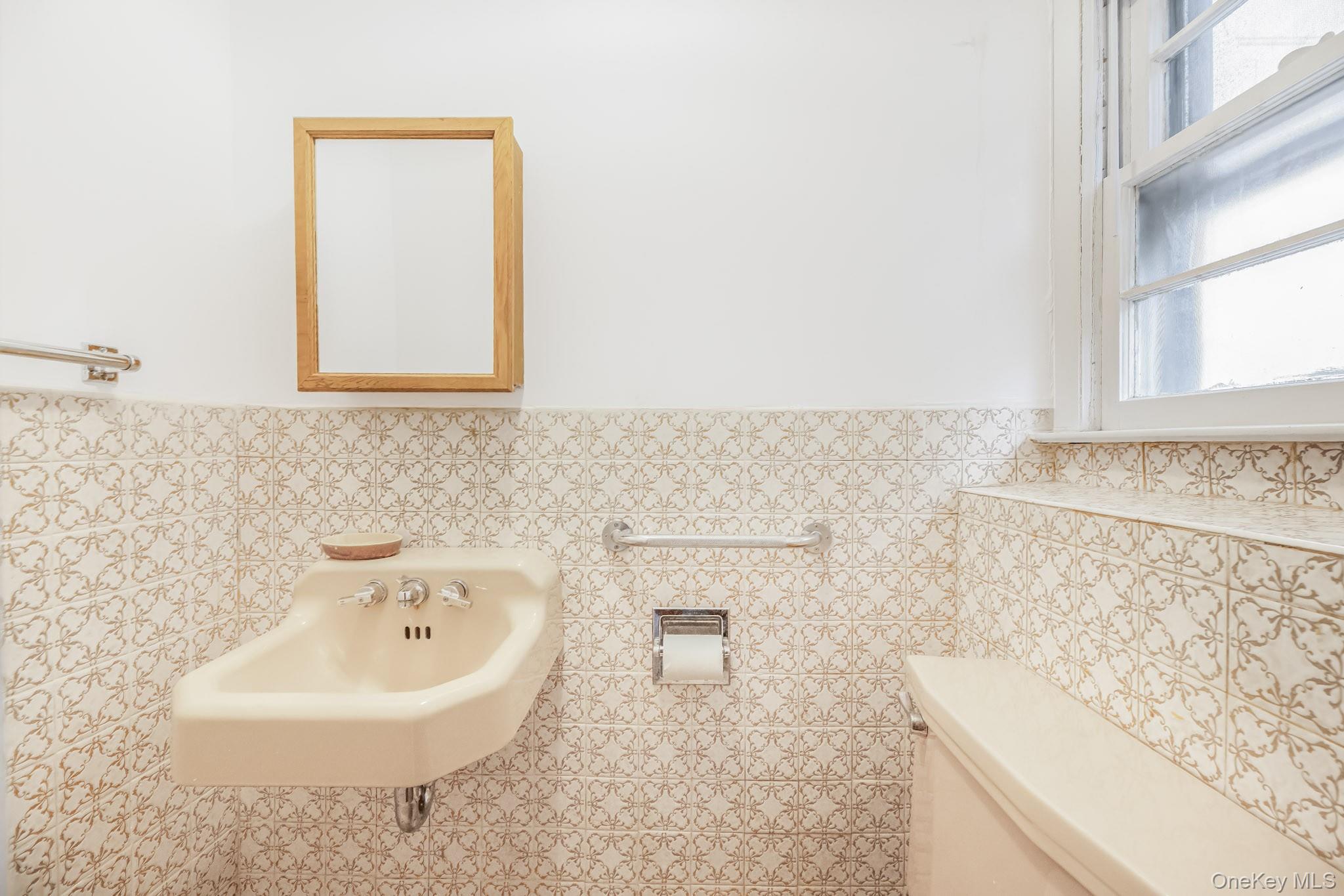 33 Eisenhower Drive, Yonkers, NY 10710