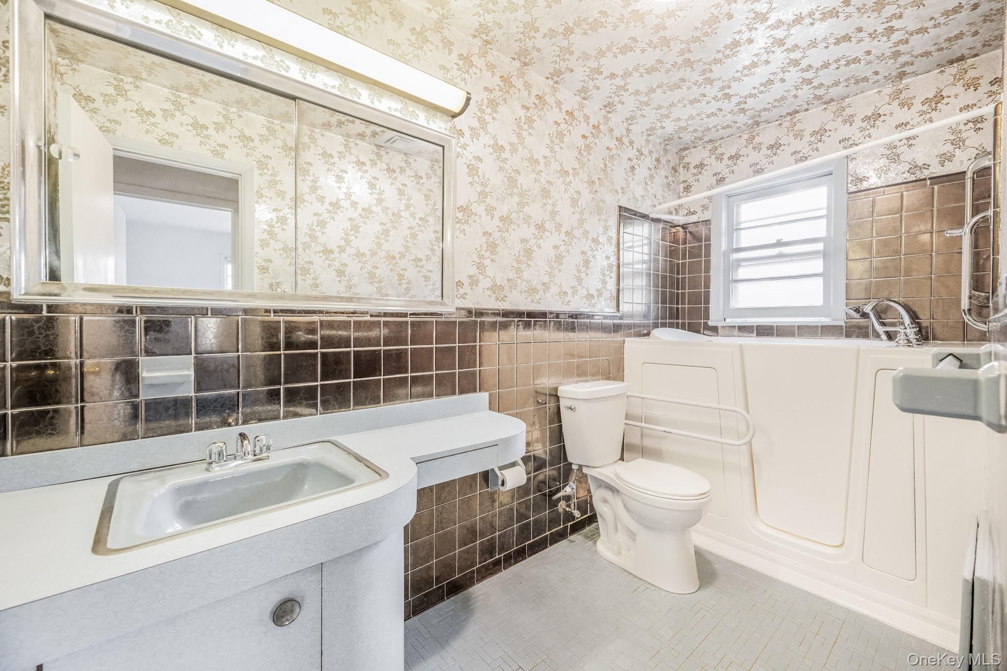 33 Eisenhower Drive, Yonkers, NY 10710