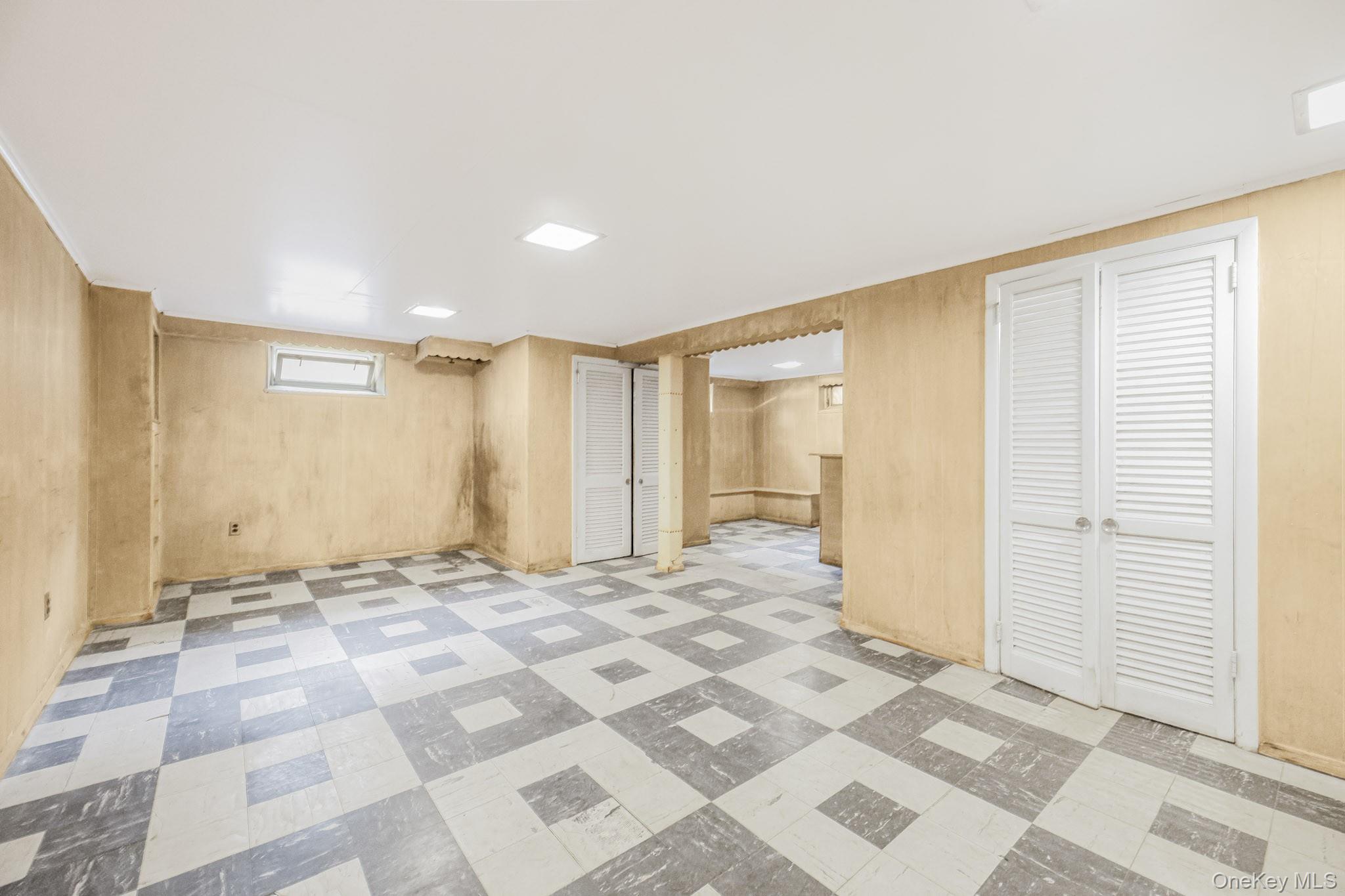 33 Eisenhower Drive, Yonkers, NY 10710